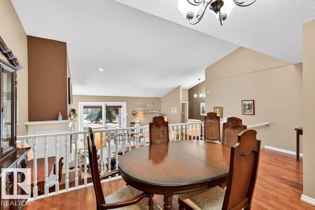 12 500 Lessard Drive, Edmonton, AB - Indoor Photo Showing Dining Room