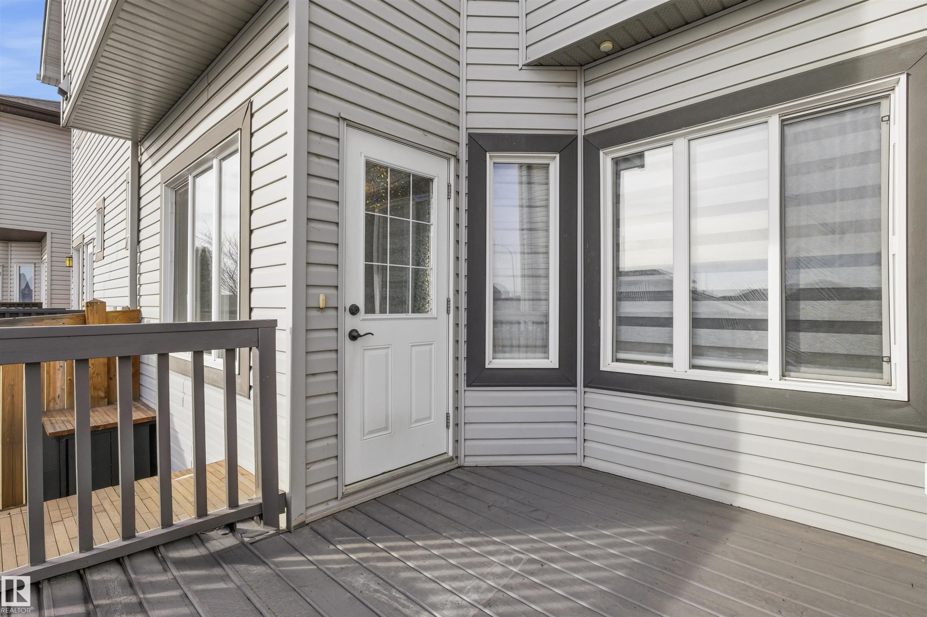 View of wooden terrace - 1965 118 Street, Edmonton, AB - Outdoor