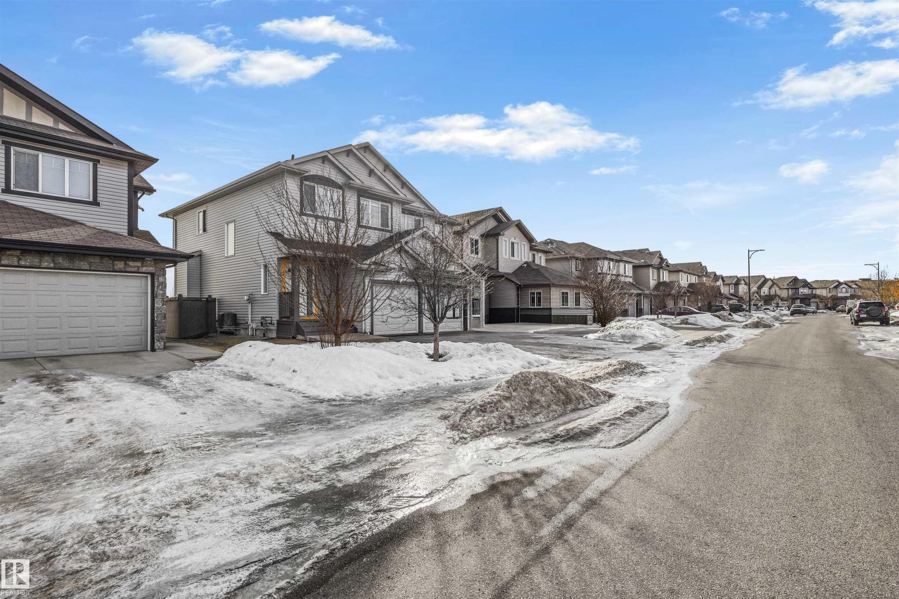 View of front of home featuring a residential view - 1965 118 Street, Edmonton, AB - Outdoor