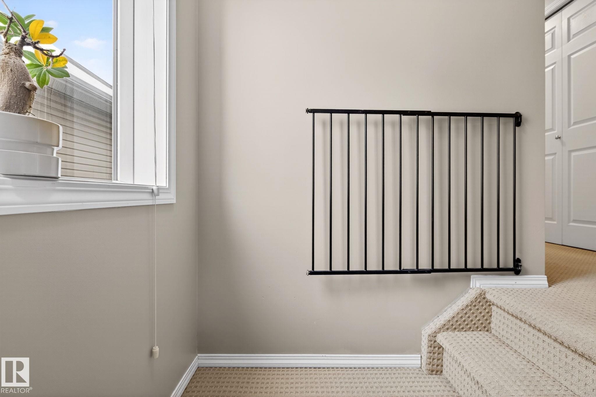 108 150 Edwards Drive, Edmonton, AB - Indoor Photo Showing Other Room