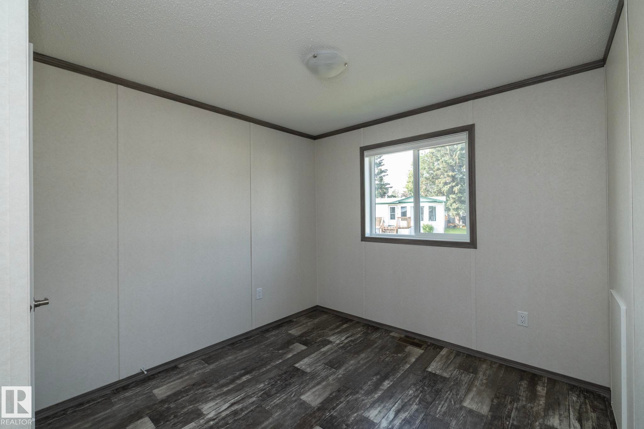 74 Willow Park Estates, Leduc, AB - Indoor Photo Showing Other Room