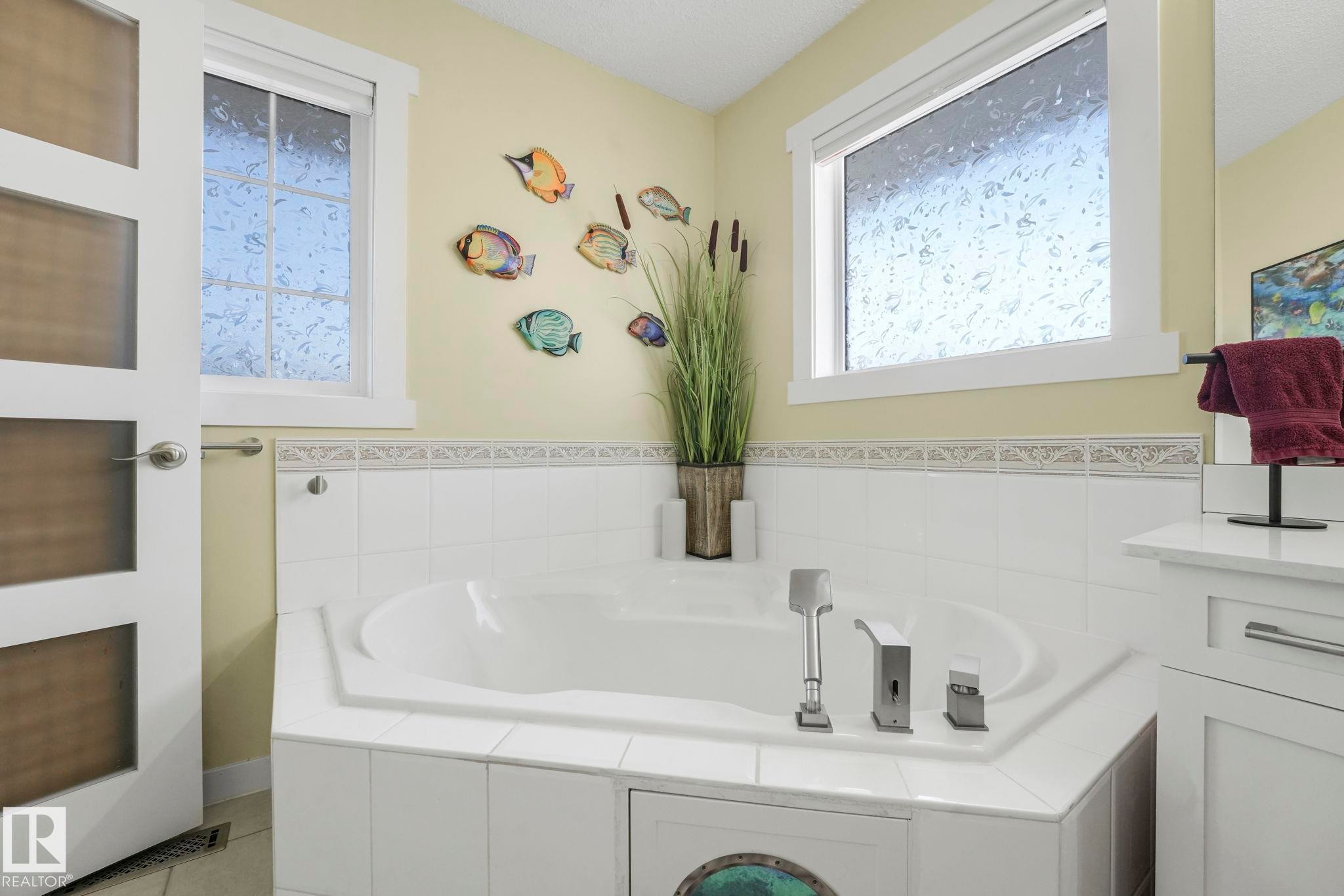 24 2419 133 Avenue, Edmonton, AB - Indoor