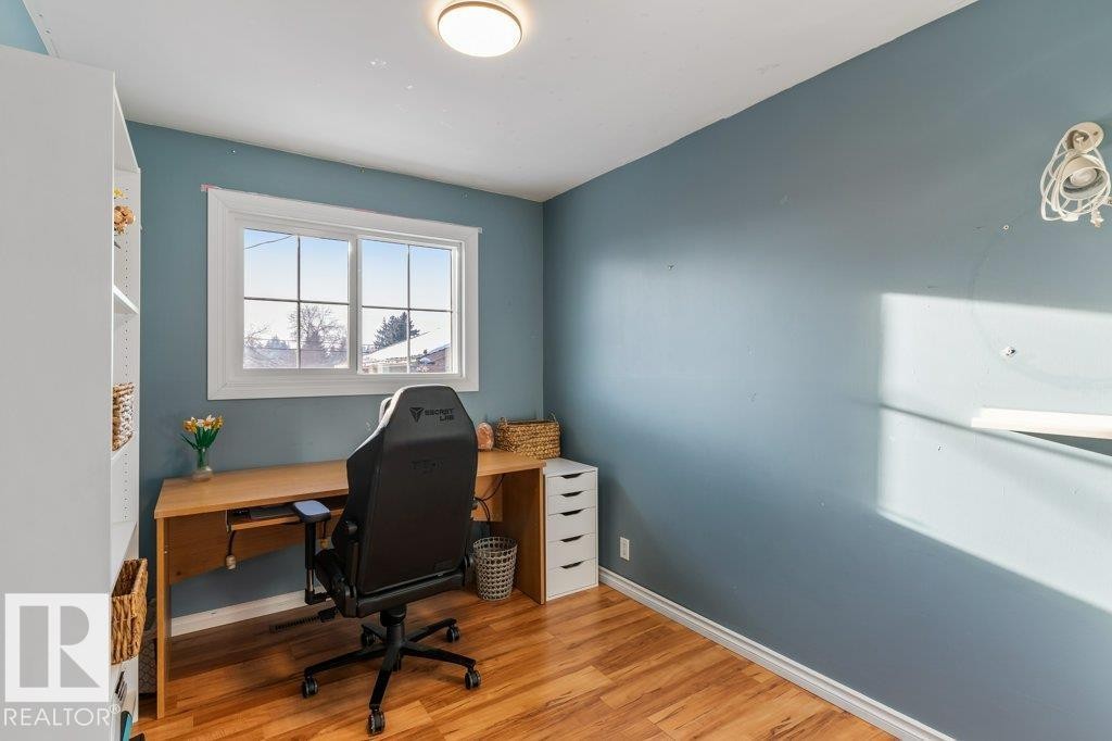 36 Sunset Blvd, St. Albert, AB - Indoor Photo Showing Office