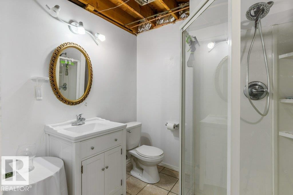 36 Sunset Blvd, St. Albert, AB - Indoor Photo Showing Bathroom