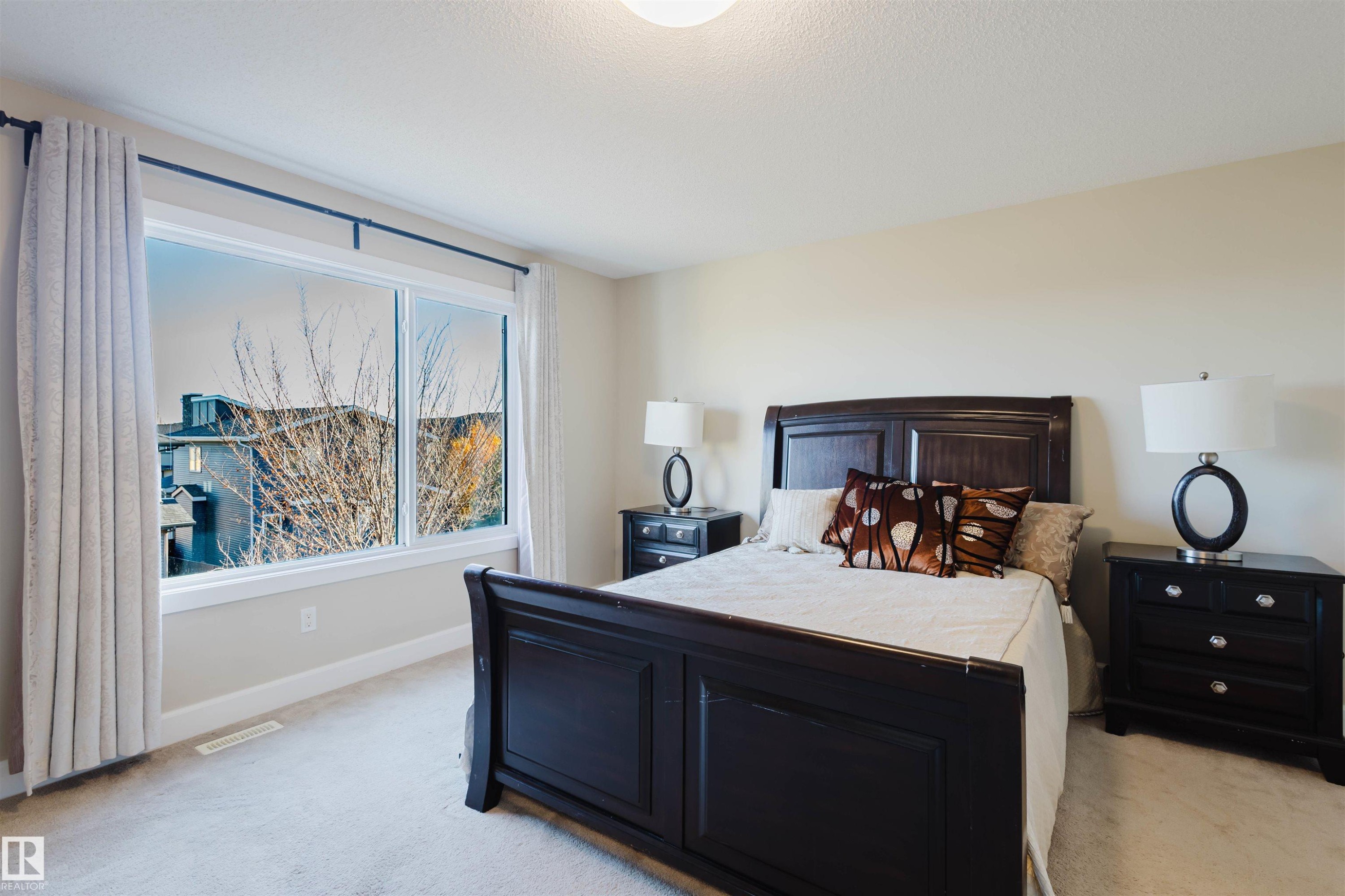 2122 Ware Road, Edmonton, AB - Indoor Photo Showing Bedroom