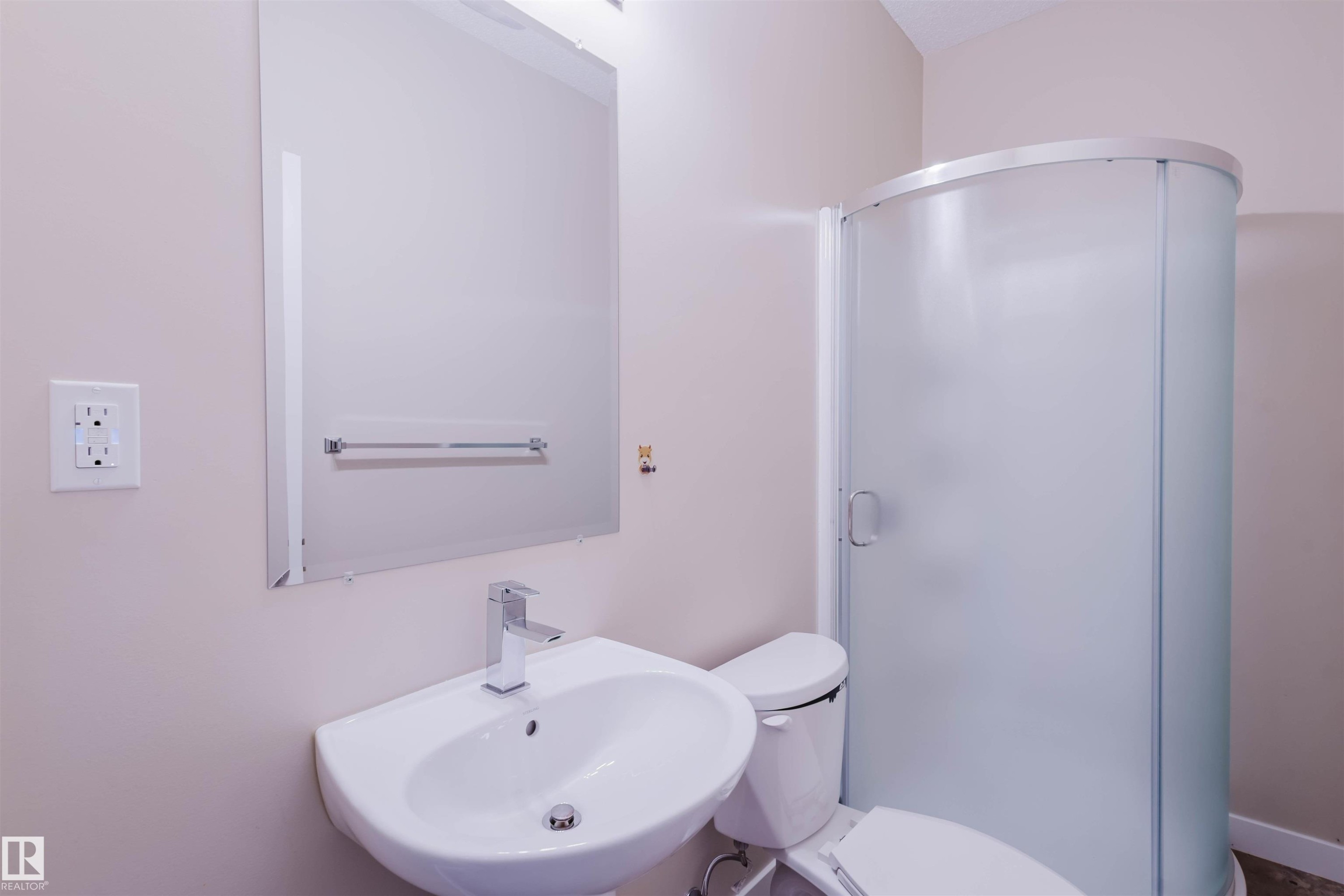 2122 Ware Road, Edmonton, AB - Indoor Photo Showing Bathroom