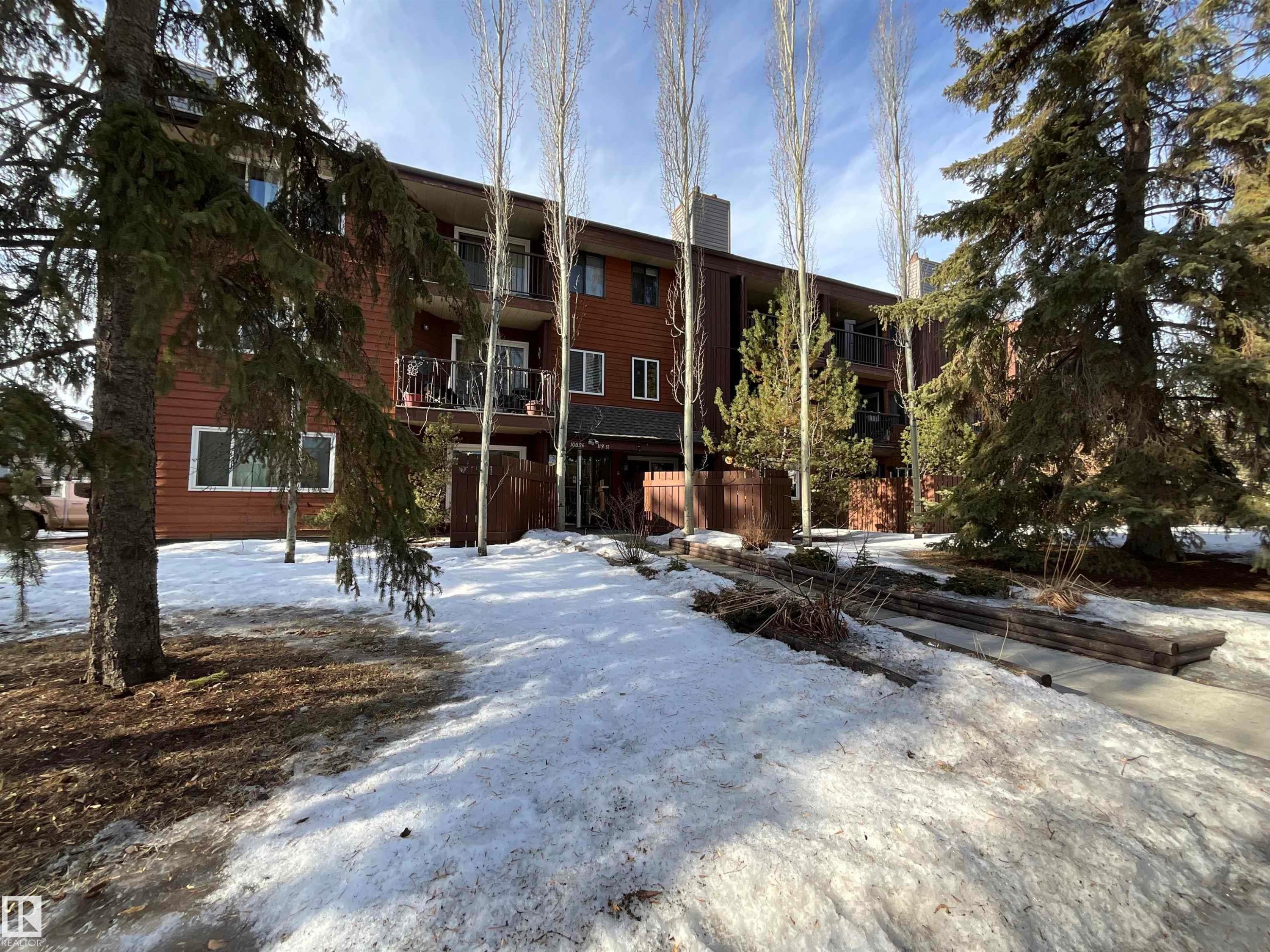 306 10826 113 Street, Edmonton, AB - Outdoor