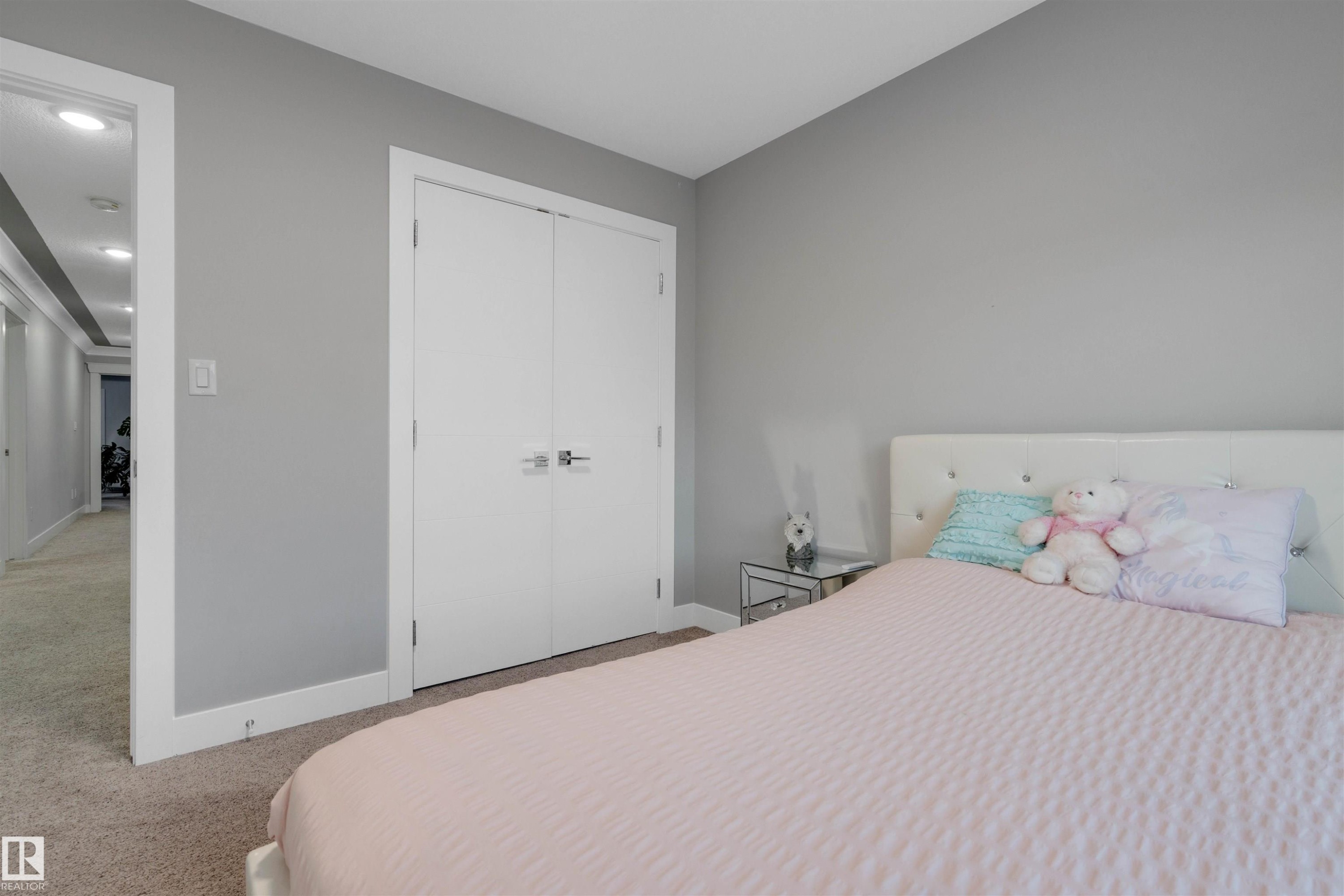 17022 62 Street, Edmonton, AB - Indoor Photo Showing Bedroom