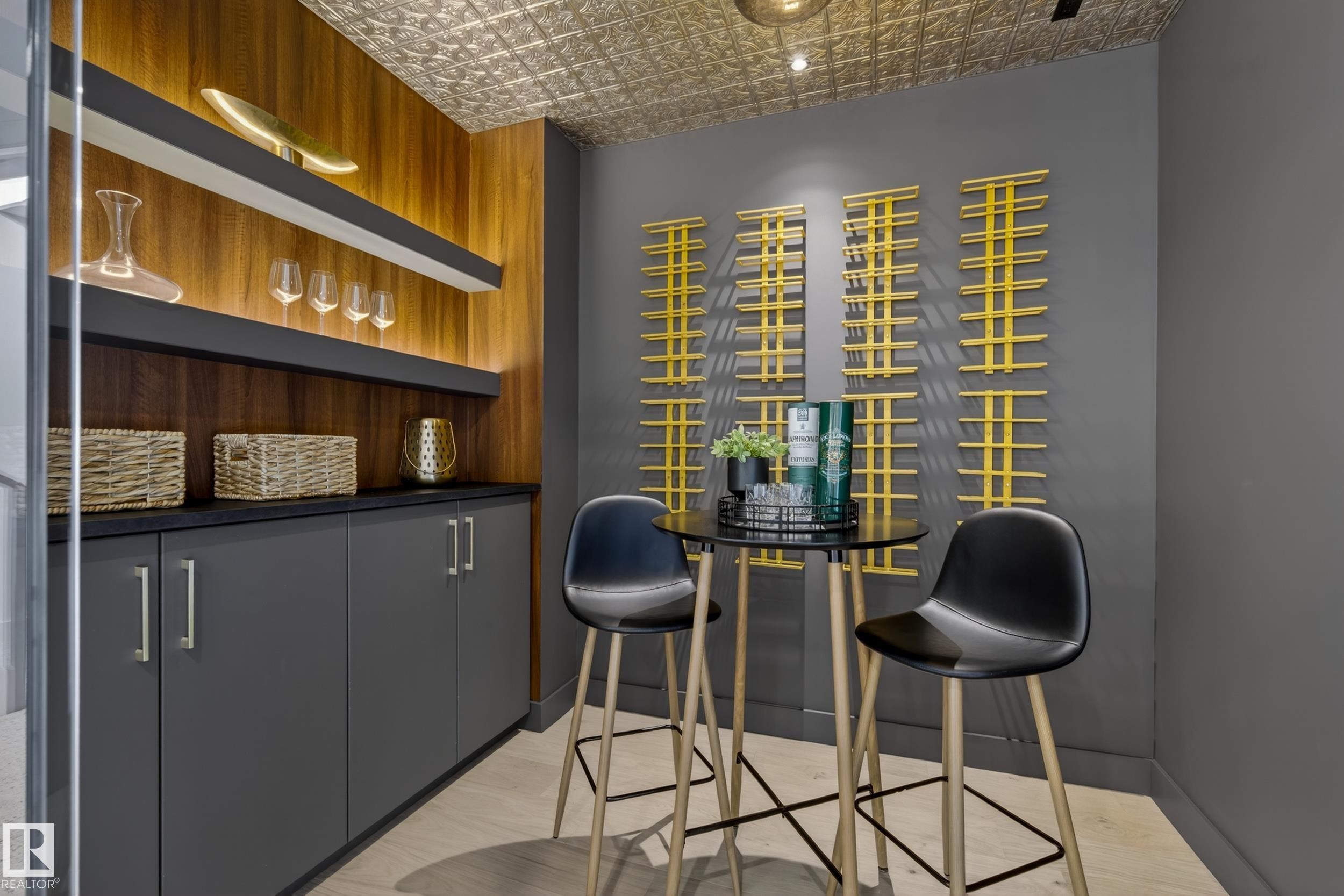 14320 Mackenzie Drive, Edmonton, AB - Indoor Photo Showing Other Room