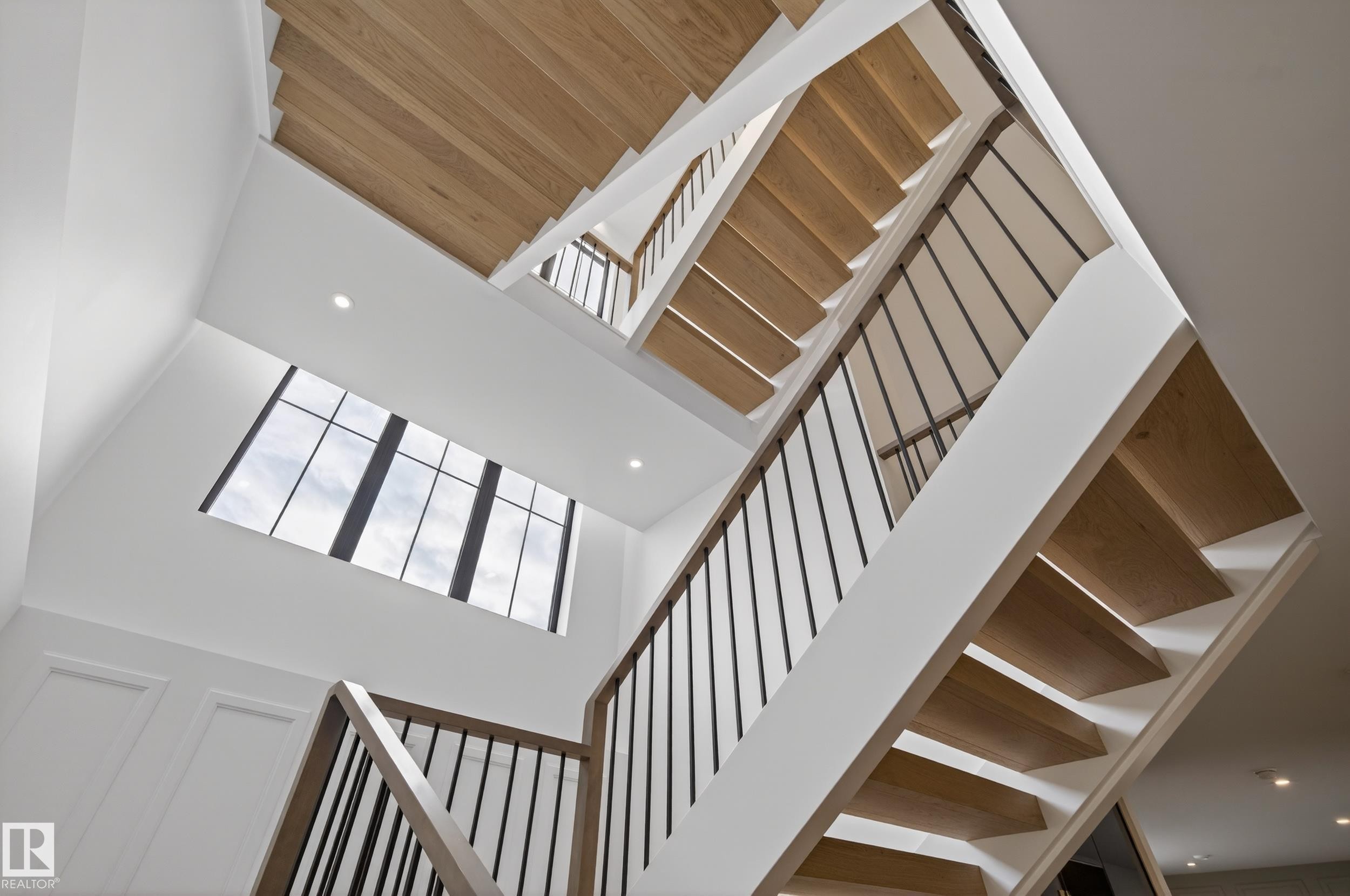 14320 Mackenzie Drive, Edmonton, AB - Indoor Photo Showing Other Room