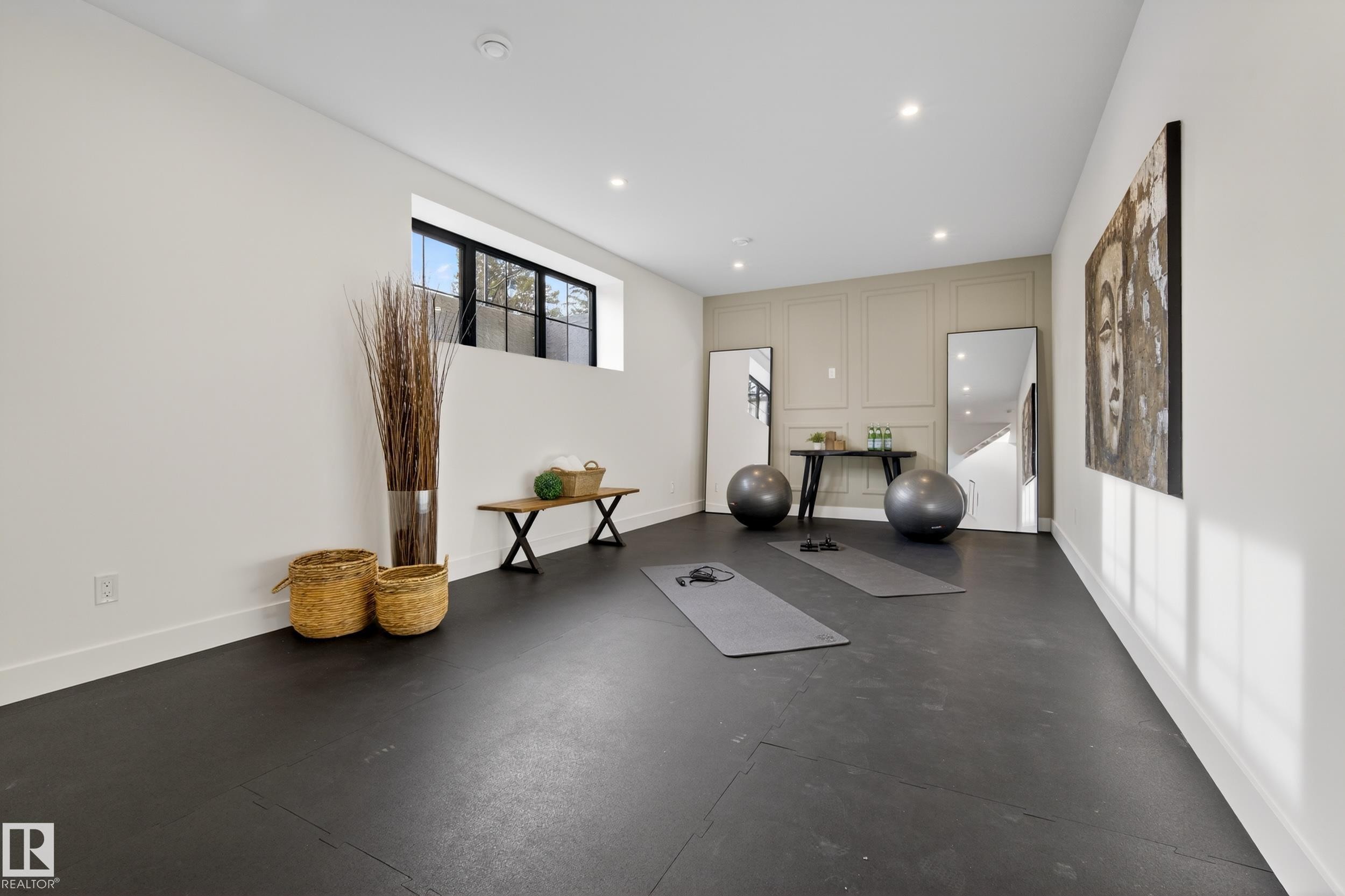 14320 Mackenzie Drive, Edmonton, AB - Indoor Photo Showing Other Room