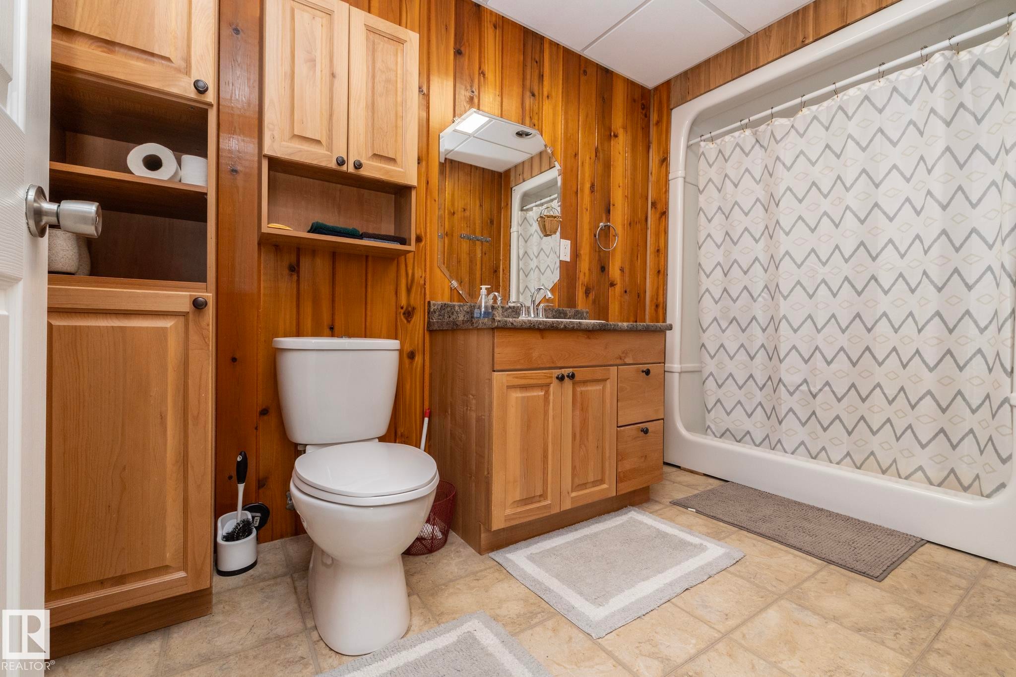 This 4 piece bathroom is on the lower level, just steps away from bedrooms. No need to do stairs. - 57524 Range Road 270, Rural Westlock County, AB - Indoor Photo Showing Bathroom