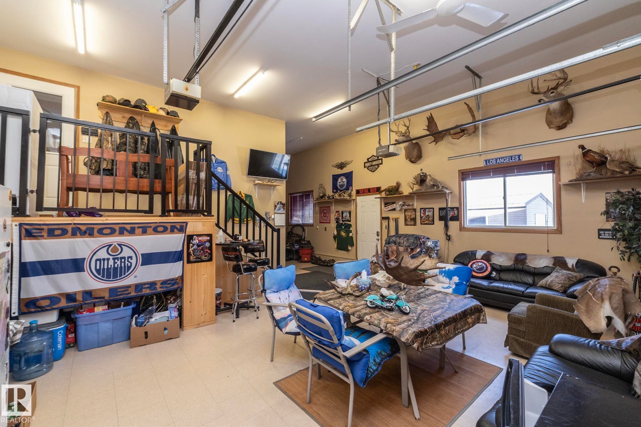 57524 Range Road 270, Rural Westlock County, AB - Indoor