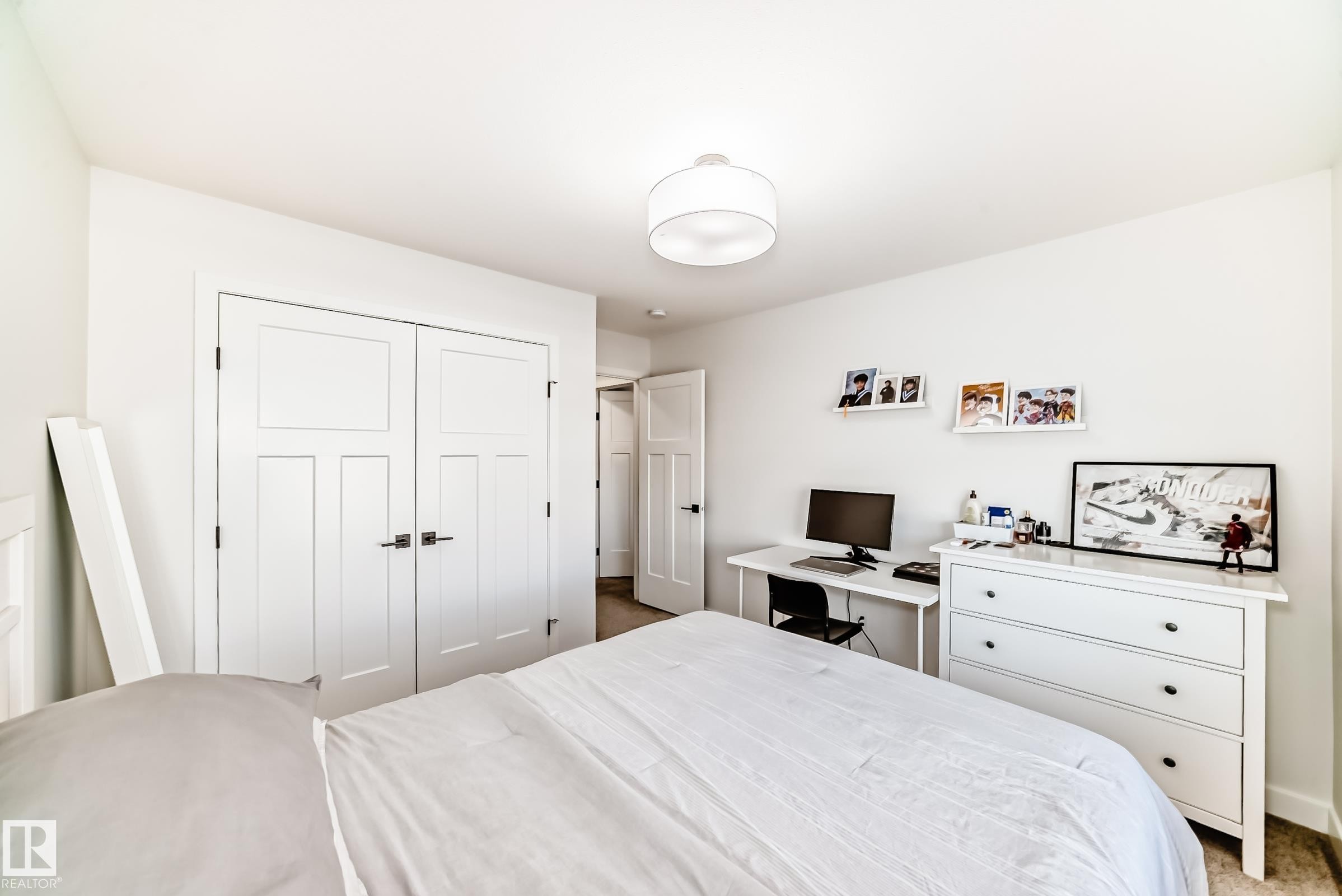 Bedroom featuring a closet - 3569 Erlanger Link, Edmonton, AB - Indoor Photo Showing Bedroom