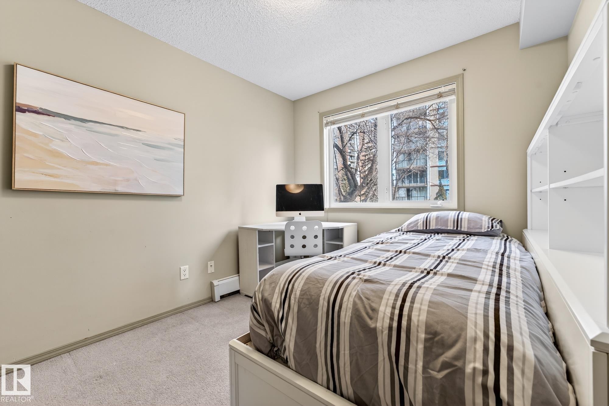 108 10403 98 Avenue, Edmonton, AB - Indoor Photo Showing Bedroom