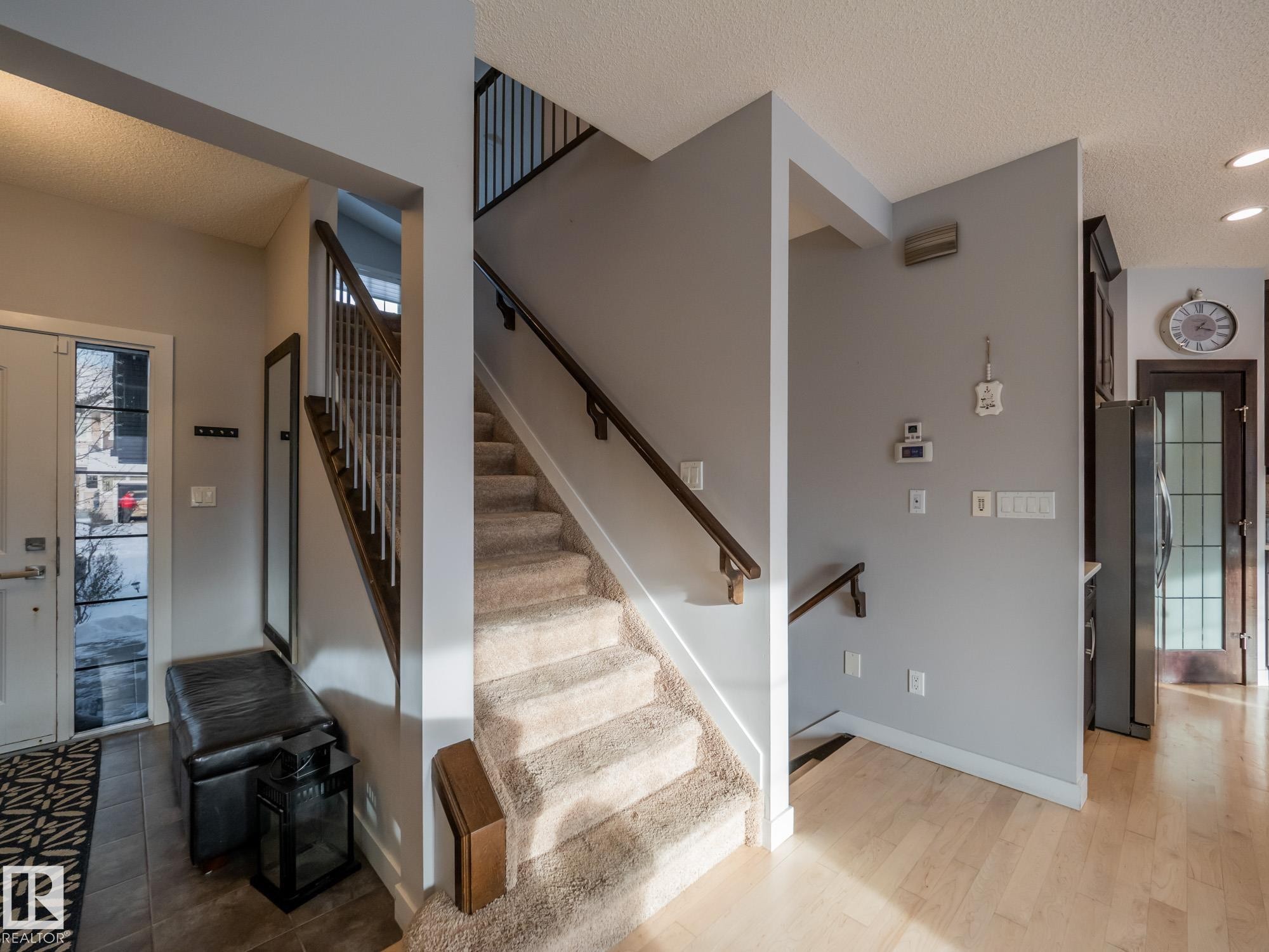 4211 Charles Close, Edmonton, AB - Indoor Photo Showing Other Room