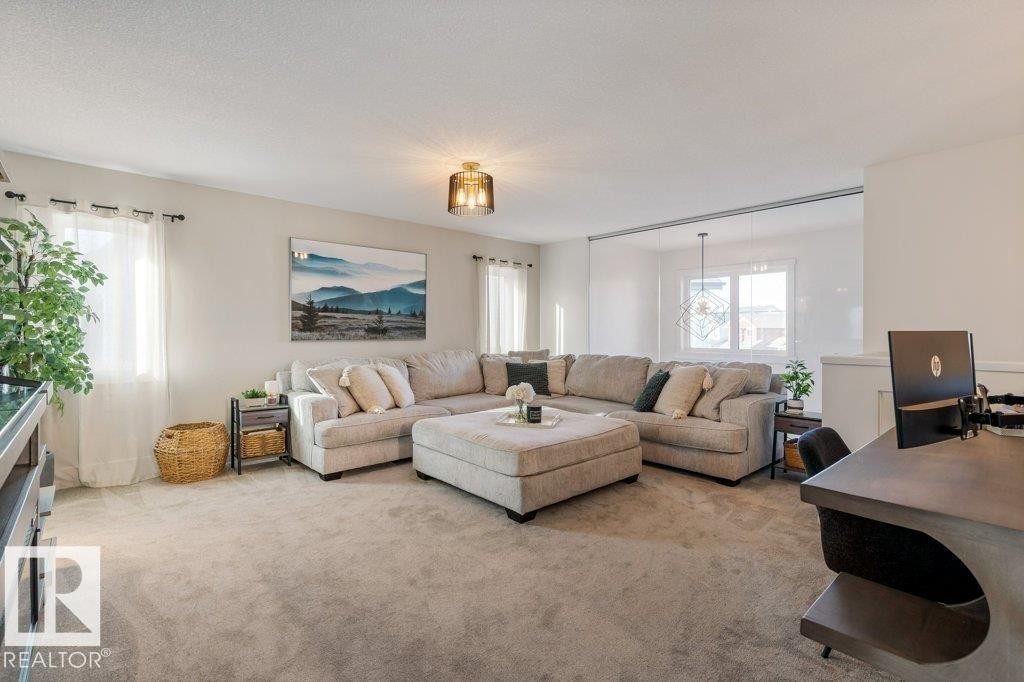 67 Jamison Crescent, St. Albert, AB - Indoor Photo Showing Living Room