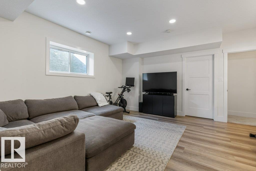 67 Jamison Crescent, St. Albert, AB - Indoor Photo Showing Living Room