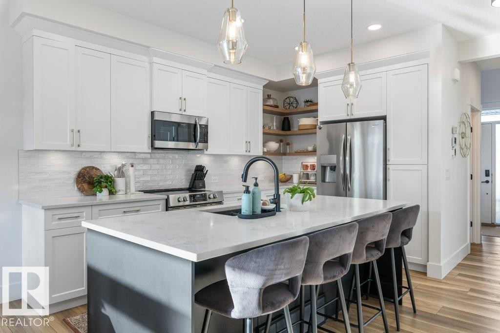 67 Jamison Crescent, St. Albert, AB - Indoor Photo Showing Kitchen With Upgraded Kitchen