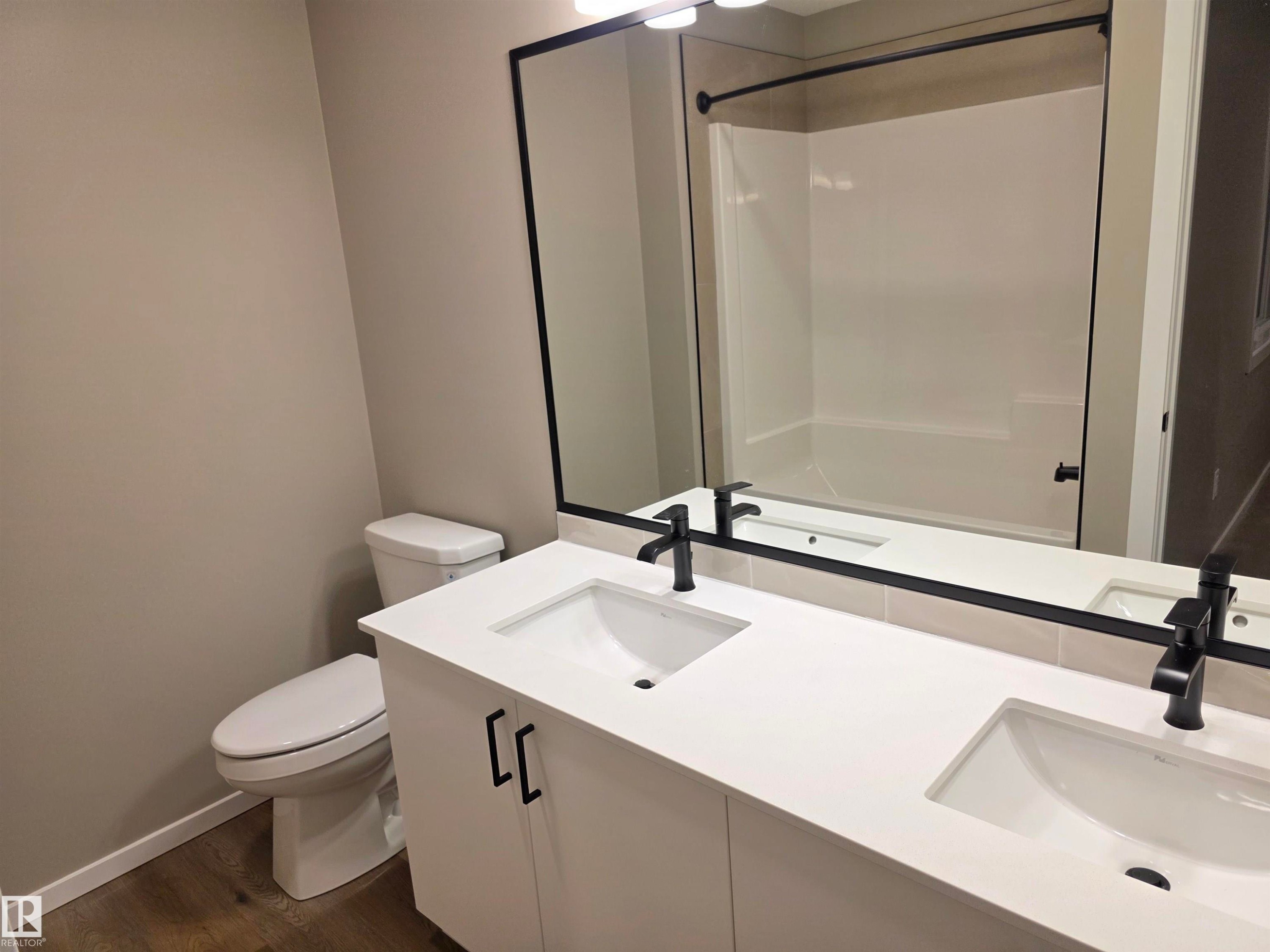 11 Sereno Lane, Fort Saskatchewan, AB - Indoor Photo Showing Bathroom