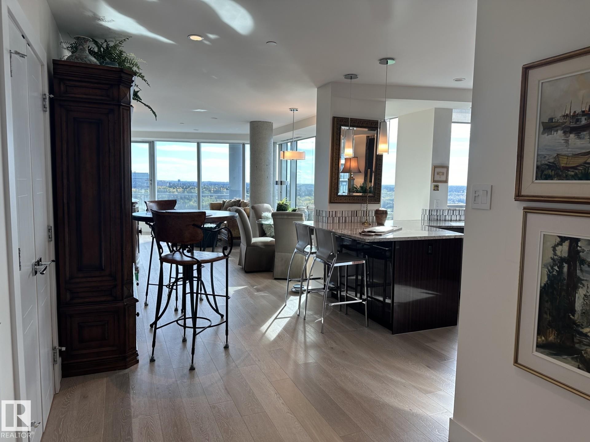 1403 11969 Jasper Avenue, Edmonton, AB - Indoor