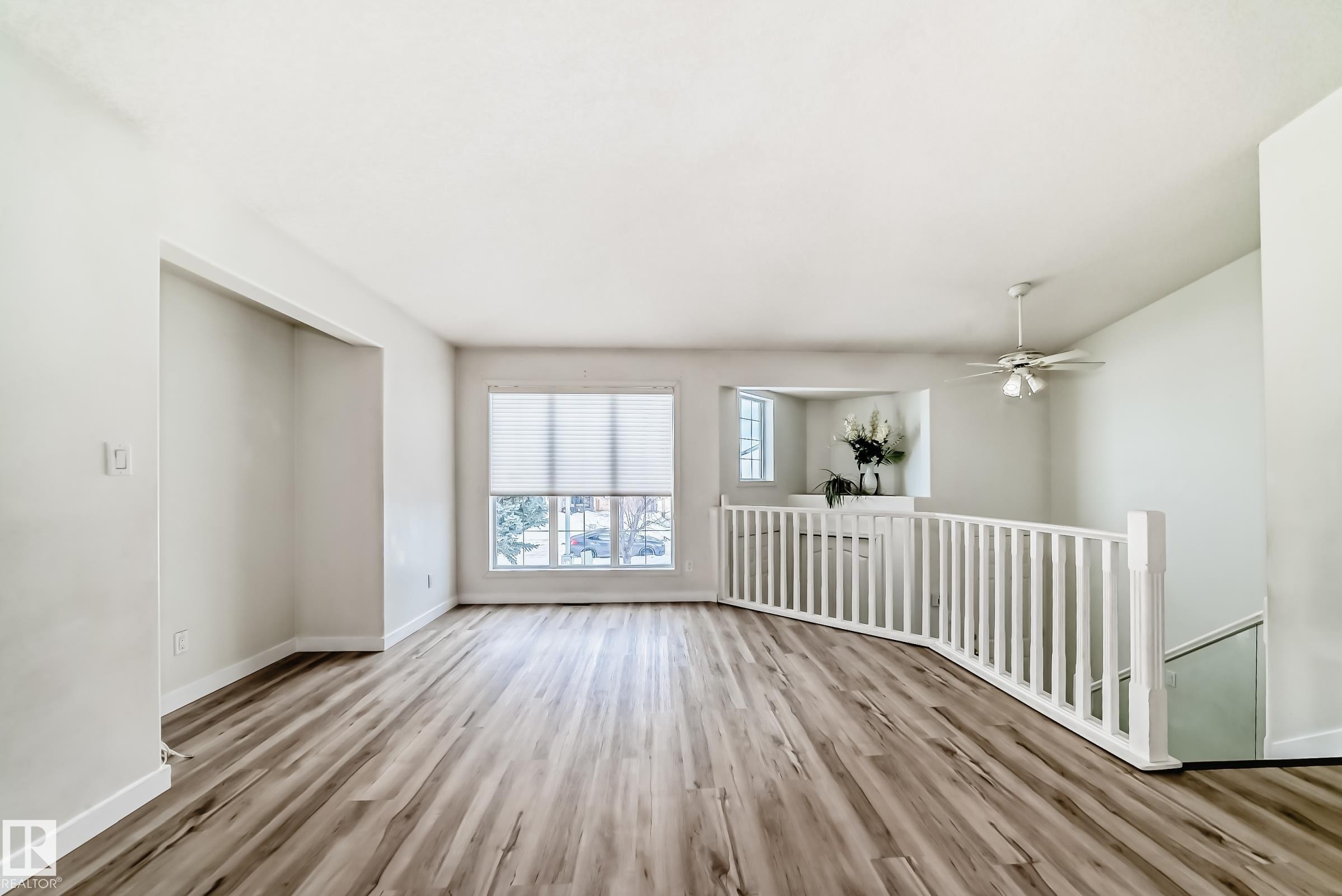 8317 171A Avenue, Edmonton, AB - Indoor Photo Showing Other Room