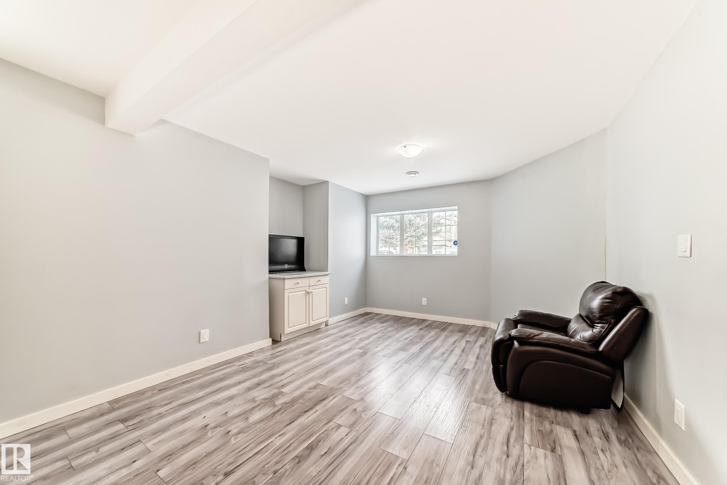 8317 171A Avenue, Edmonton, AB - Indoor
