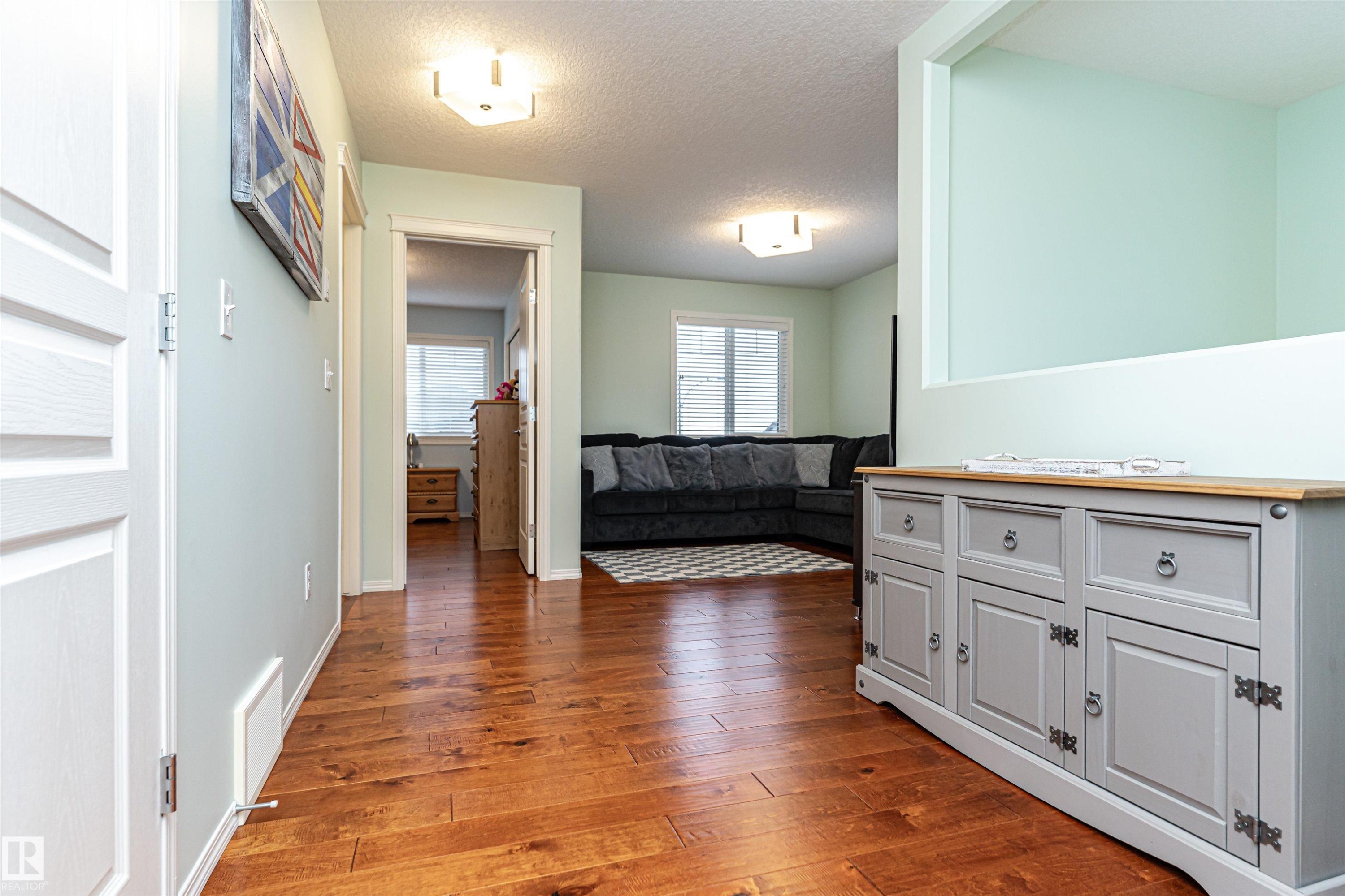 7003 174 Avenue Nw, Edmonton, AB - Indoor Photo Showing Other Room