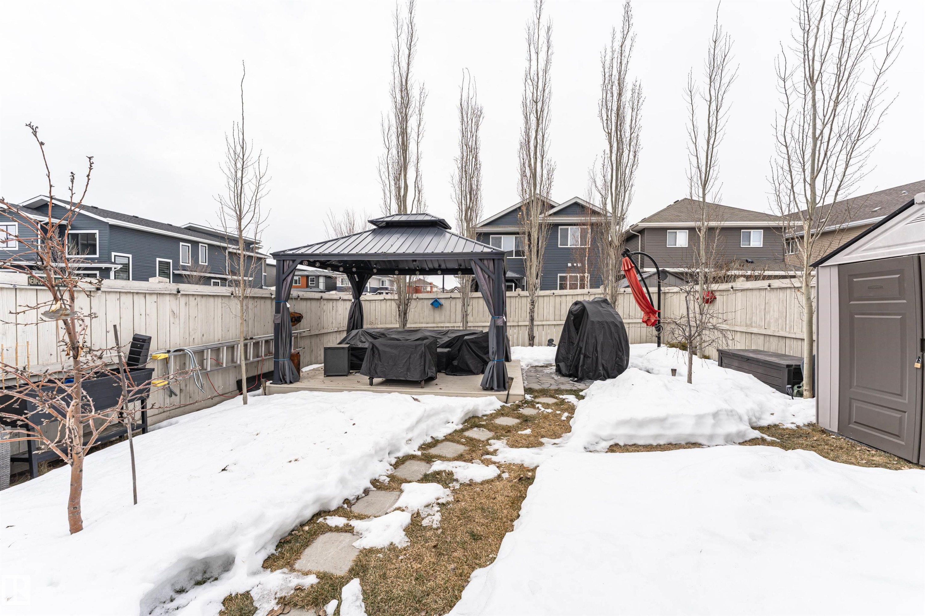 7003 174 Avenue Nw, Edmonton, AB - Outdoor