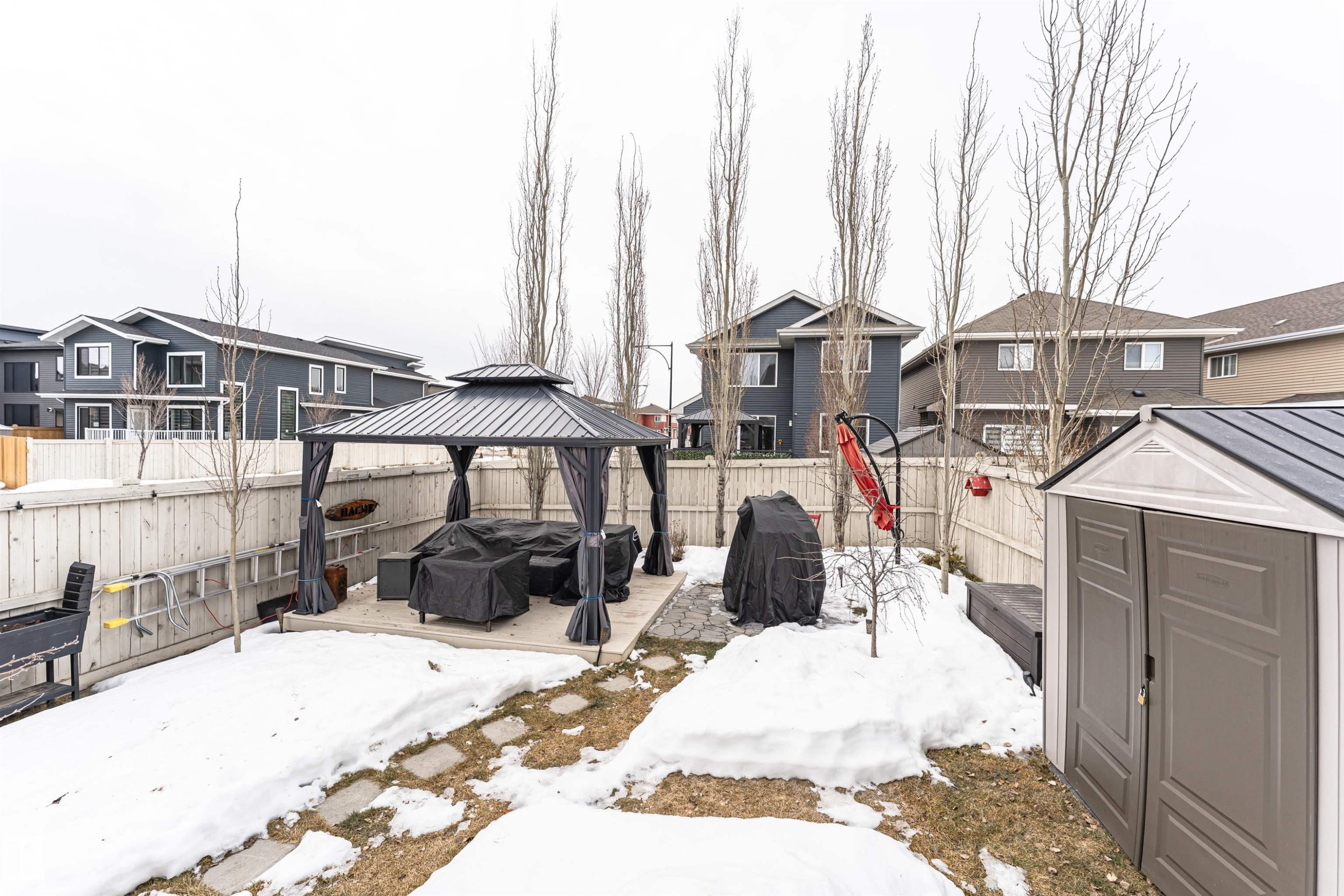7003 174 Avenue Nw, Edmonton, AB - Outdoor