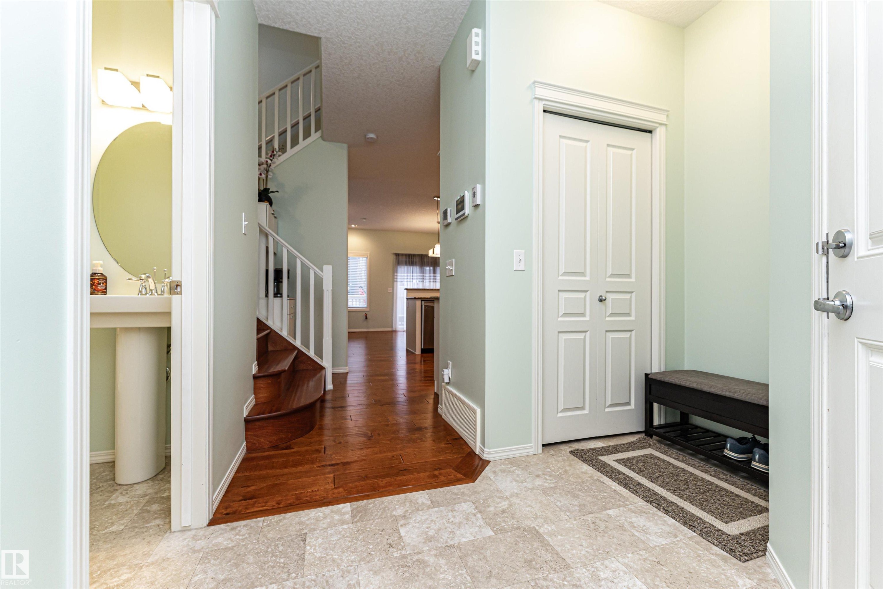 7003 174 Avenue Nw, Edmonton, AB - Indoor Photo Showing Other Room