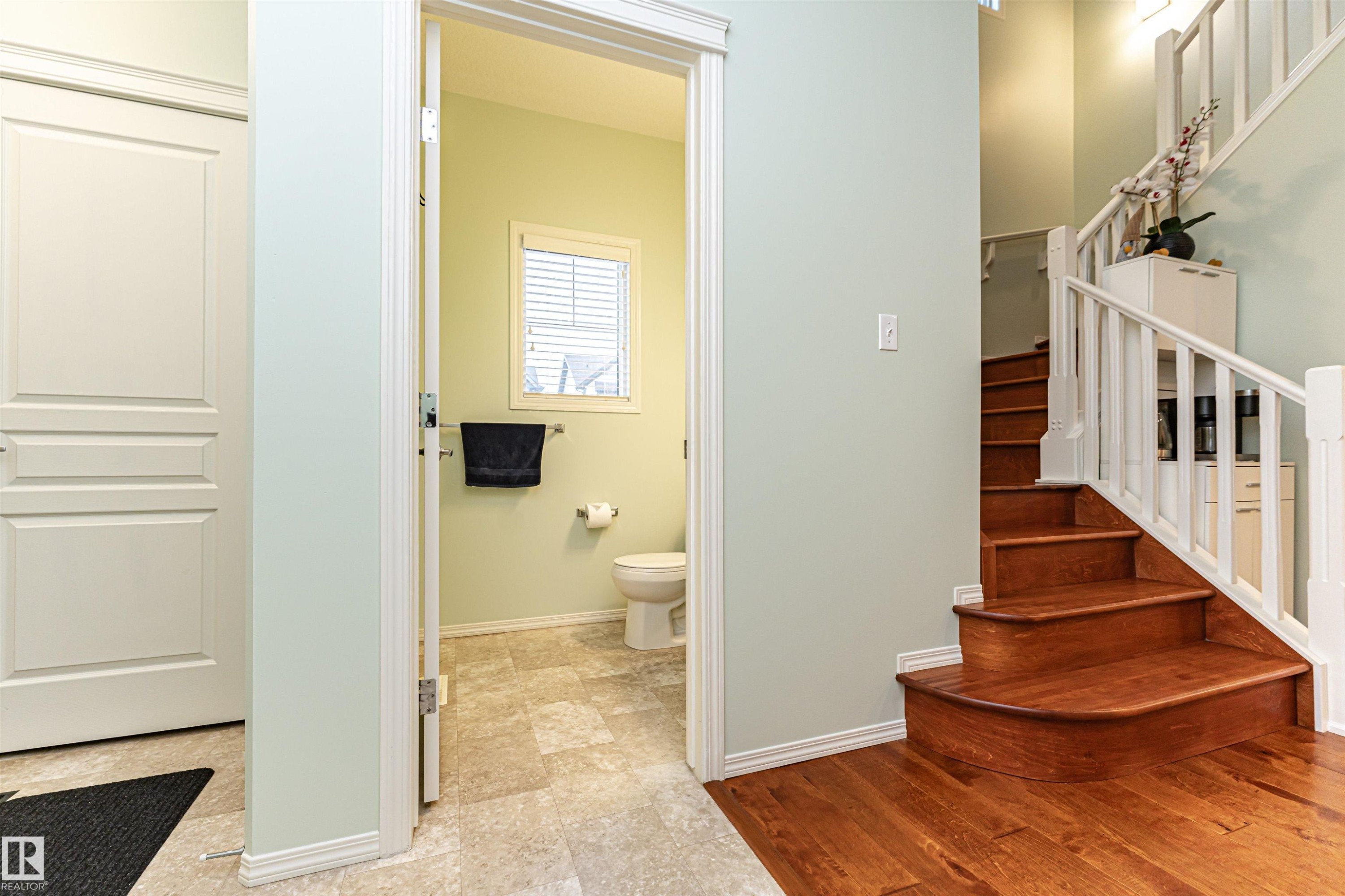 7003 174 Avenue Nw, Edmonton, AB - Indoor Photo Showing Other Room