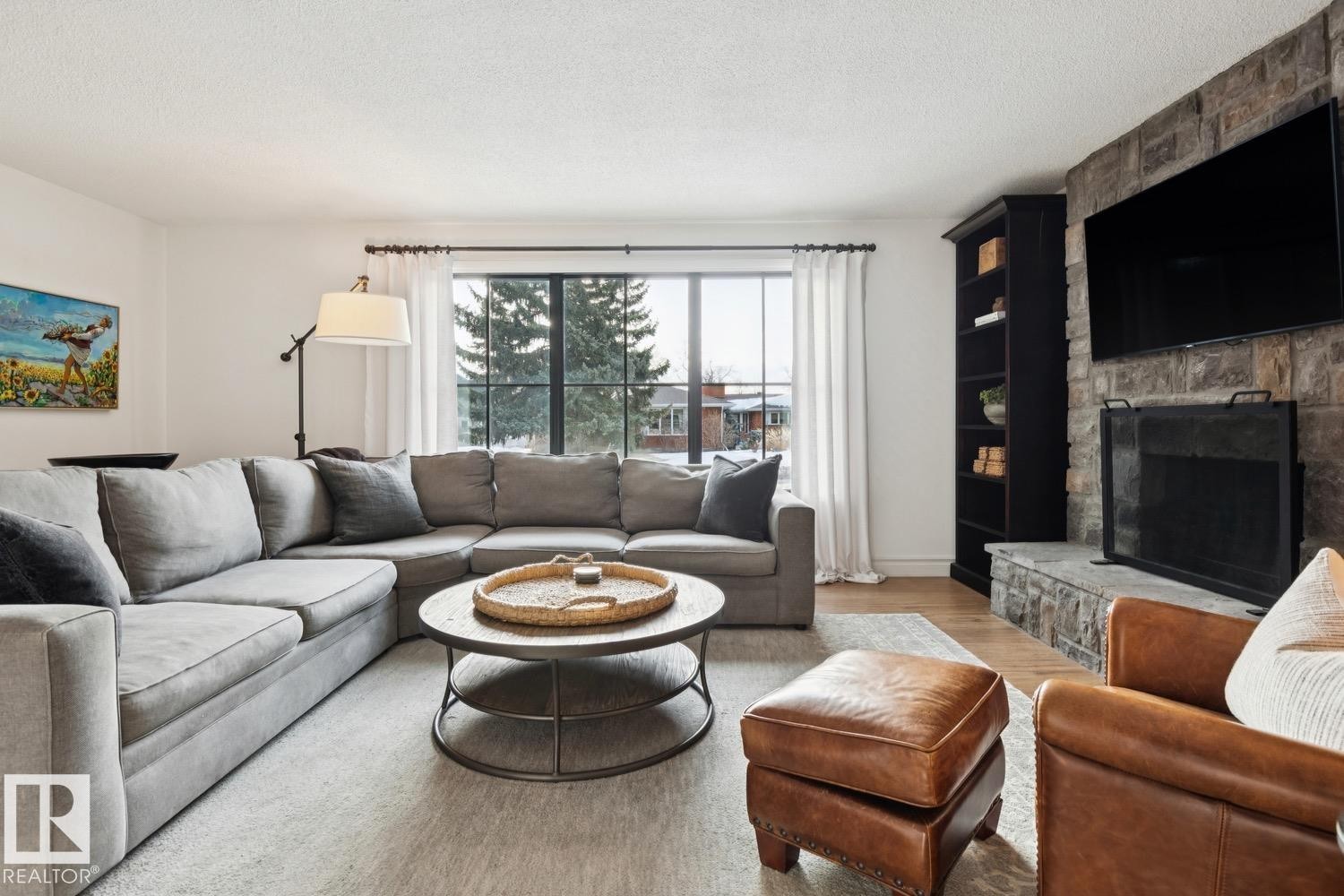 15504 Rio Terrace Drive, Edmonton, AB - Indoor Photo Showing Living Room With Fireplace