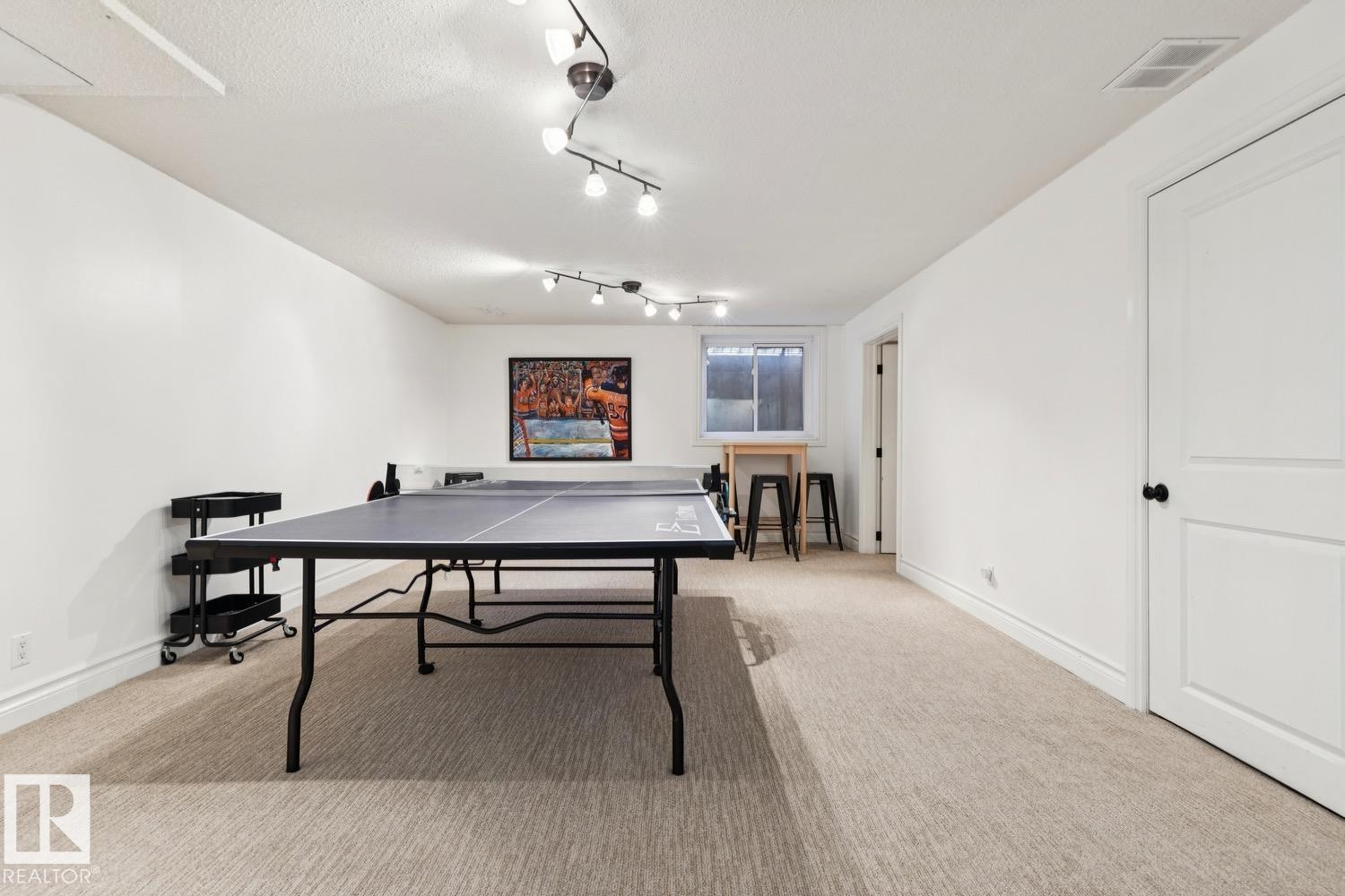 15504 Rio Terrace Drive, Edmonton, AB - Indoor Photo Showing Other Room