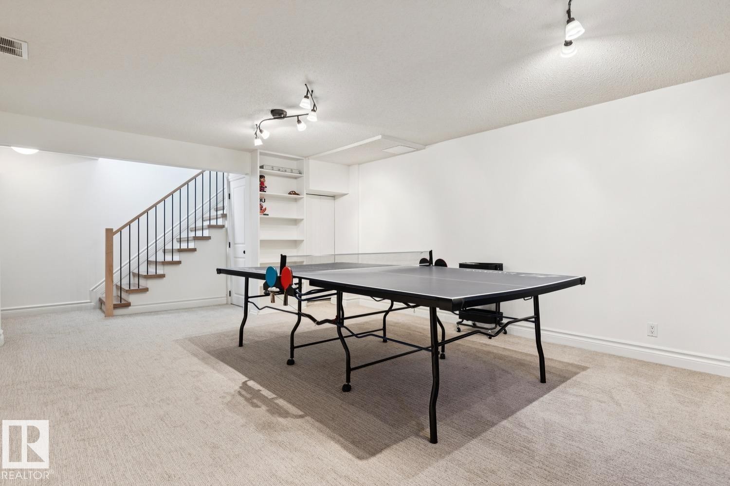 15504 Rio Terrace Drive, Edmonton, AB - Indoor