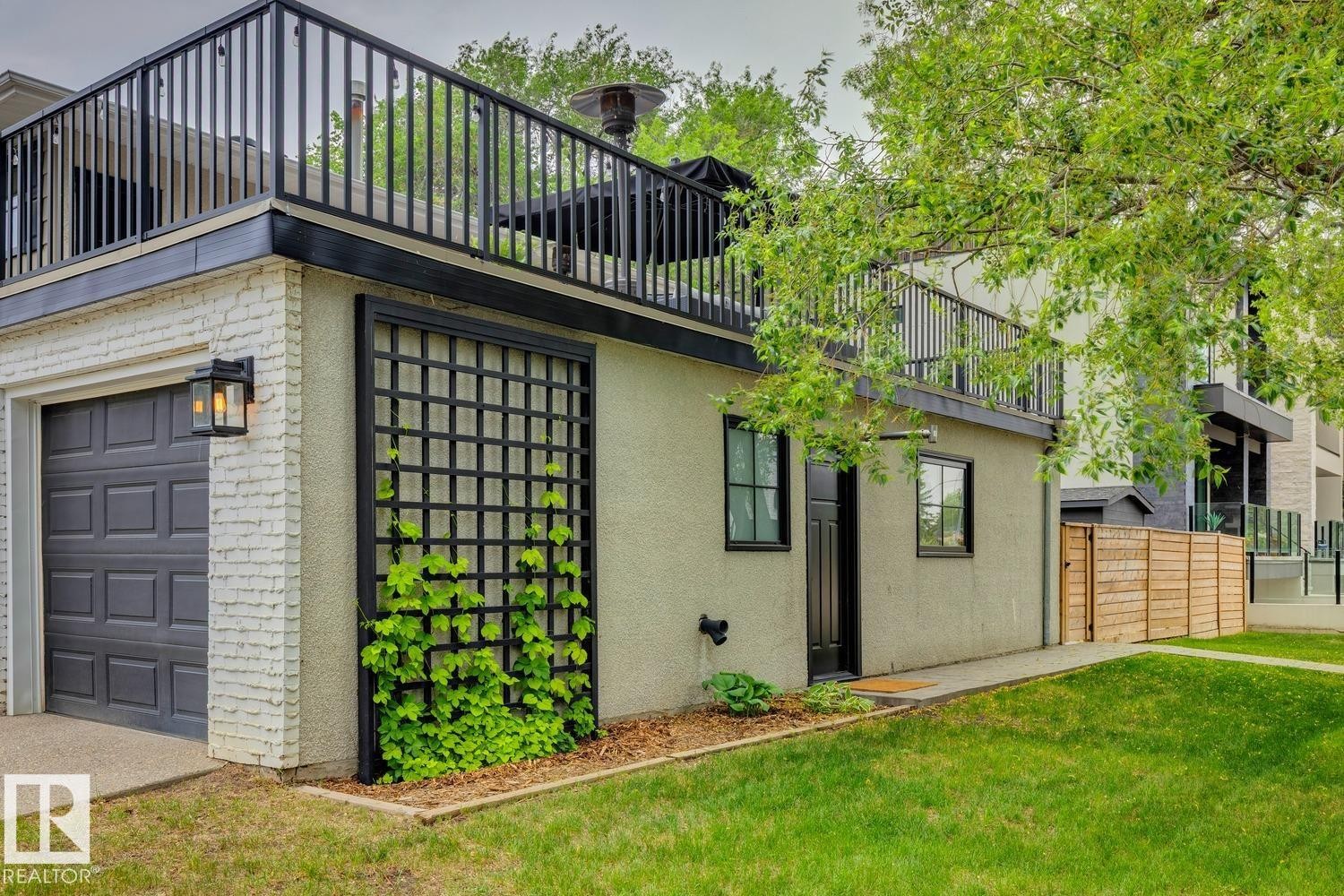 15504 Rio Terrace Drive, Edmonton, AB - Outdoor
