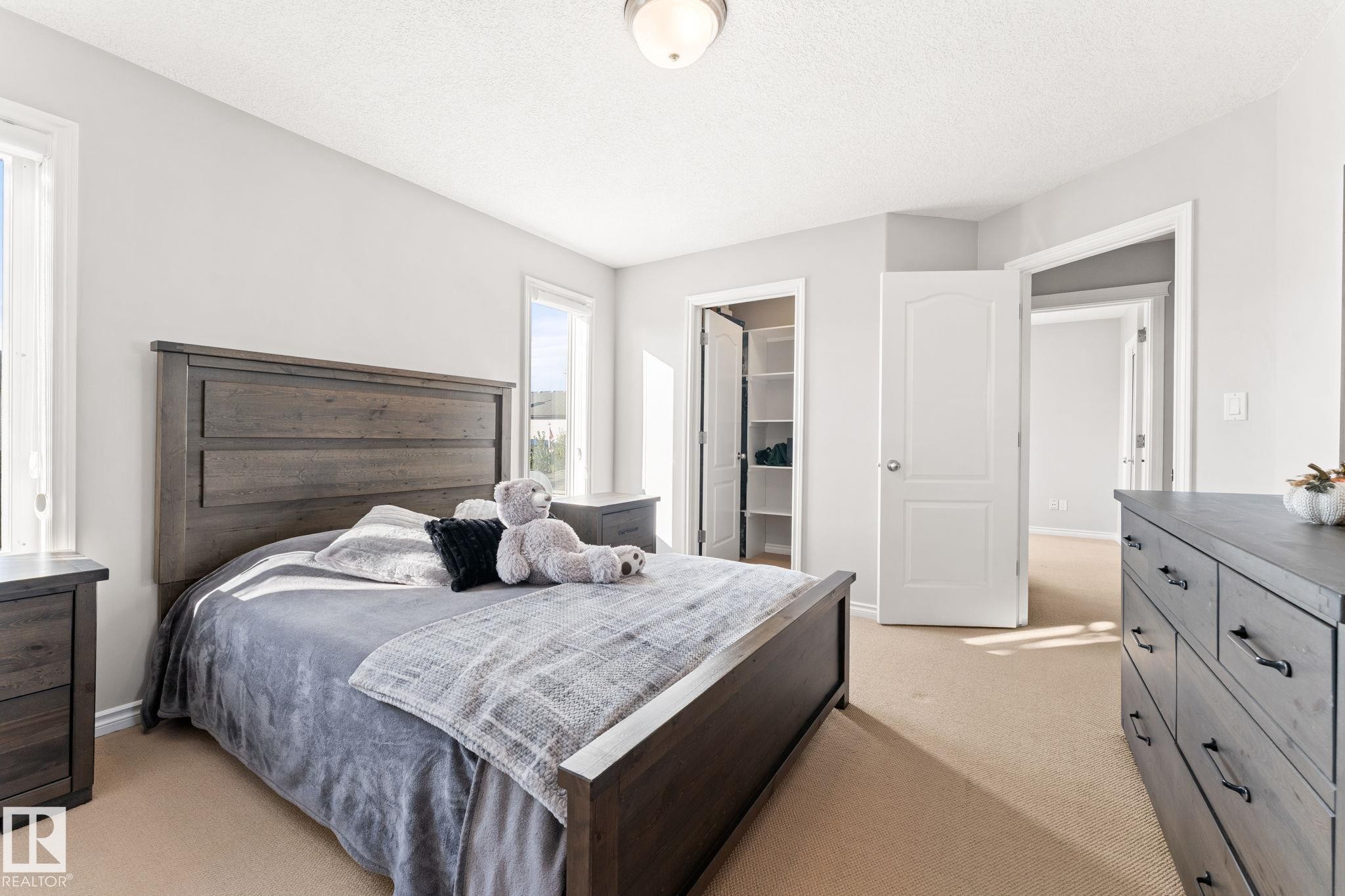 10655 181 Avenue, Edmonton, AB - Indoor Photo Showing Bedroom