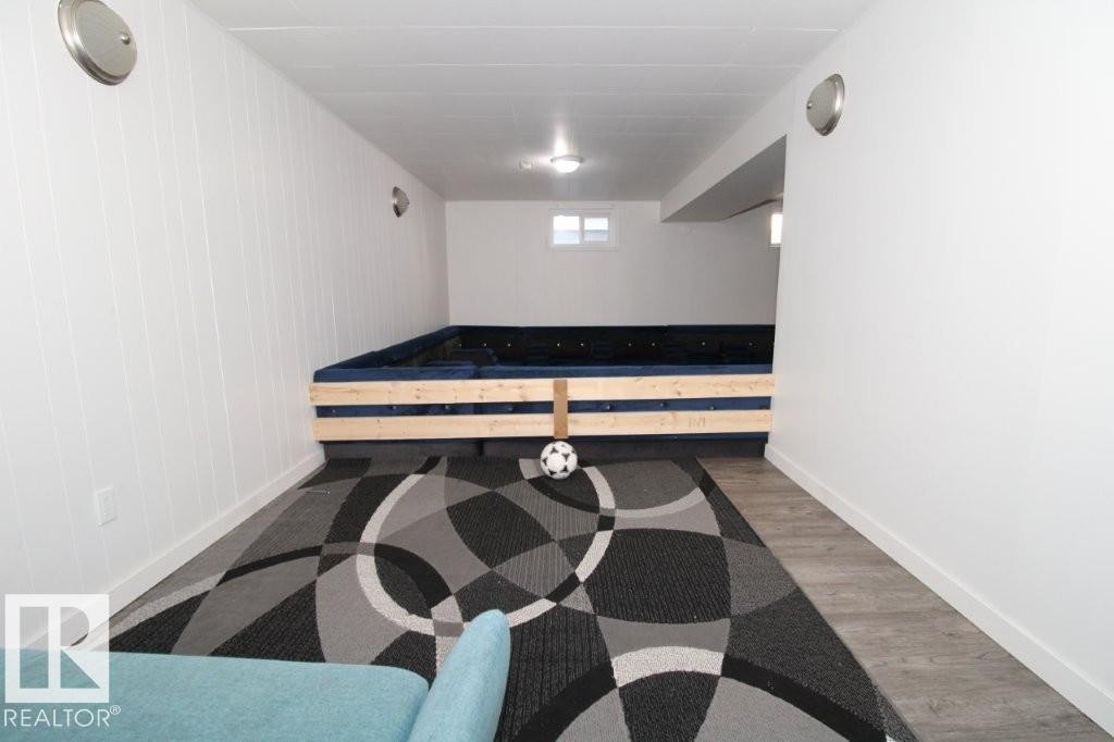 12111 137 Avenue, Edmonton, AB - Indoor Photo Showing Other Room