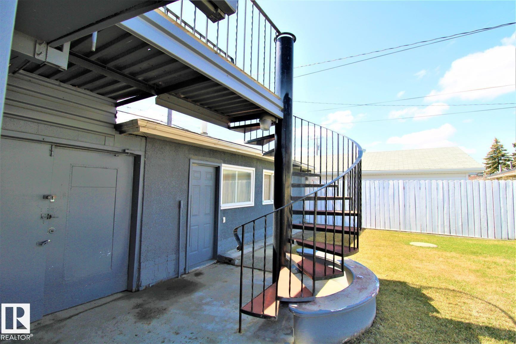 12111 137 Avenue, Edmonton, AB - Outdoor With Exterior