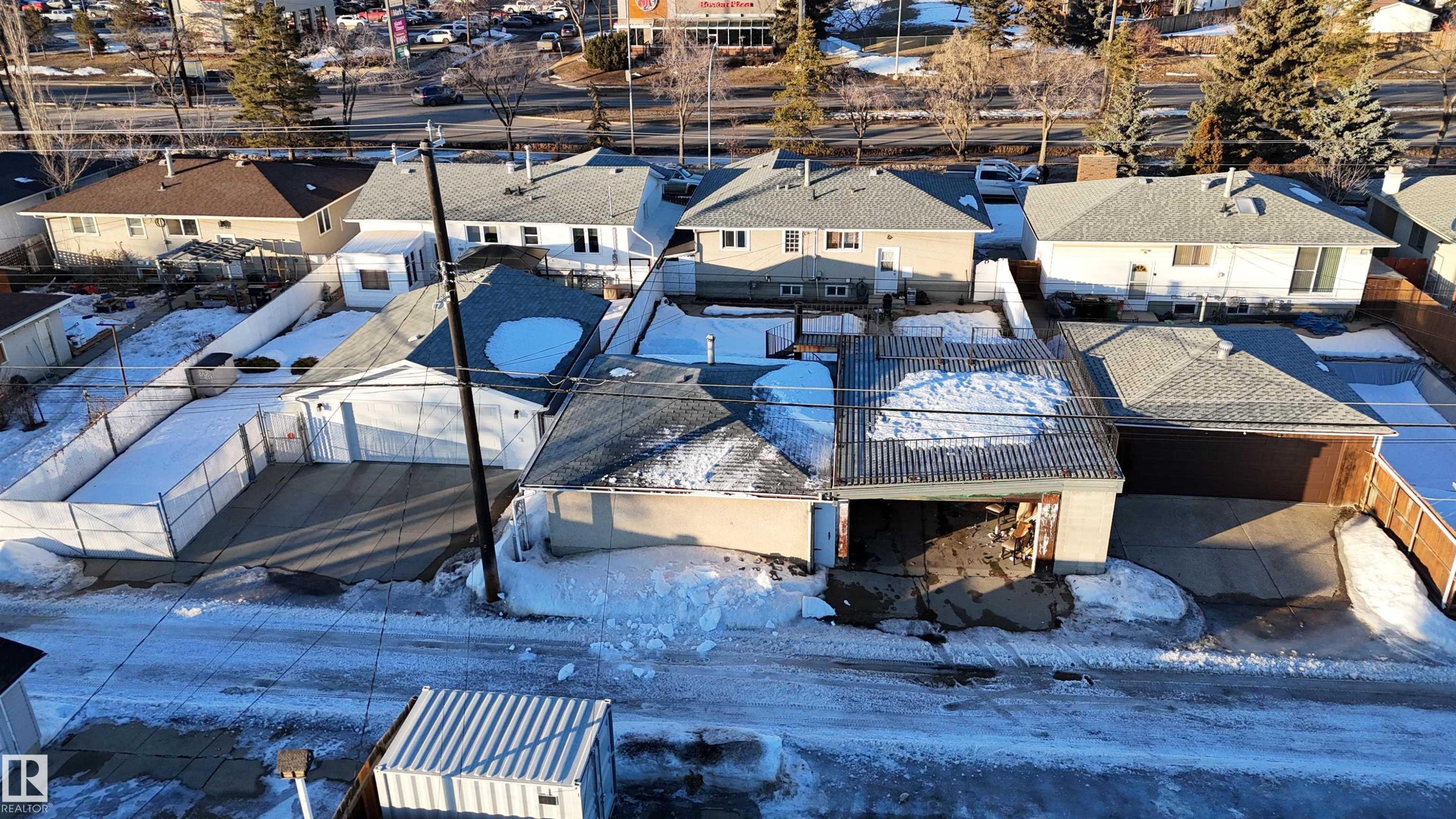 12111 137 Avenue, Edmonton, AB - Outdoor