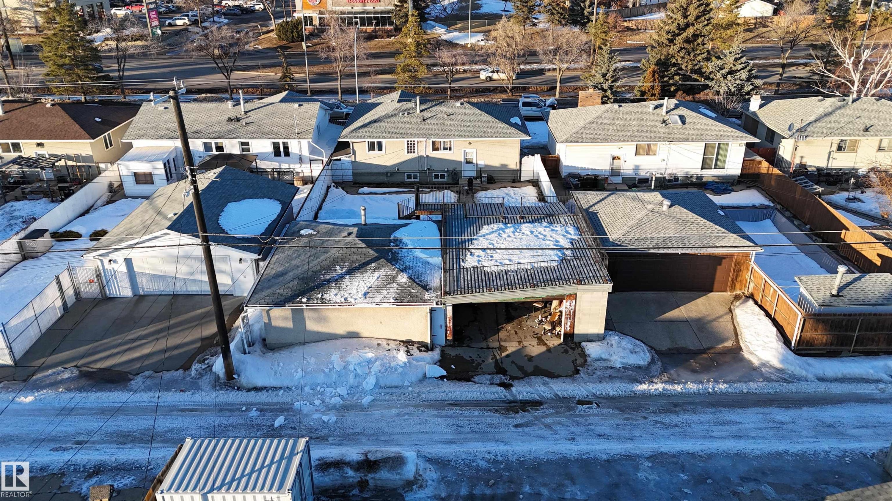 12111 137 Avenue, Edmonton, AB - Outdoor