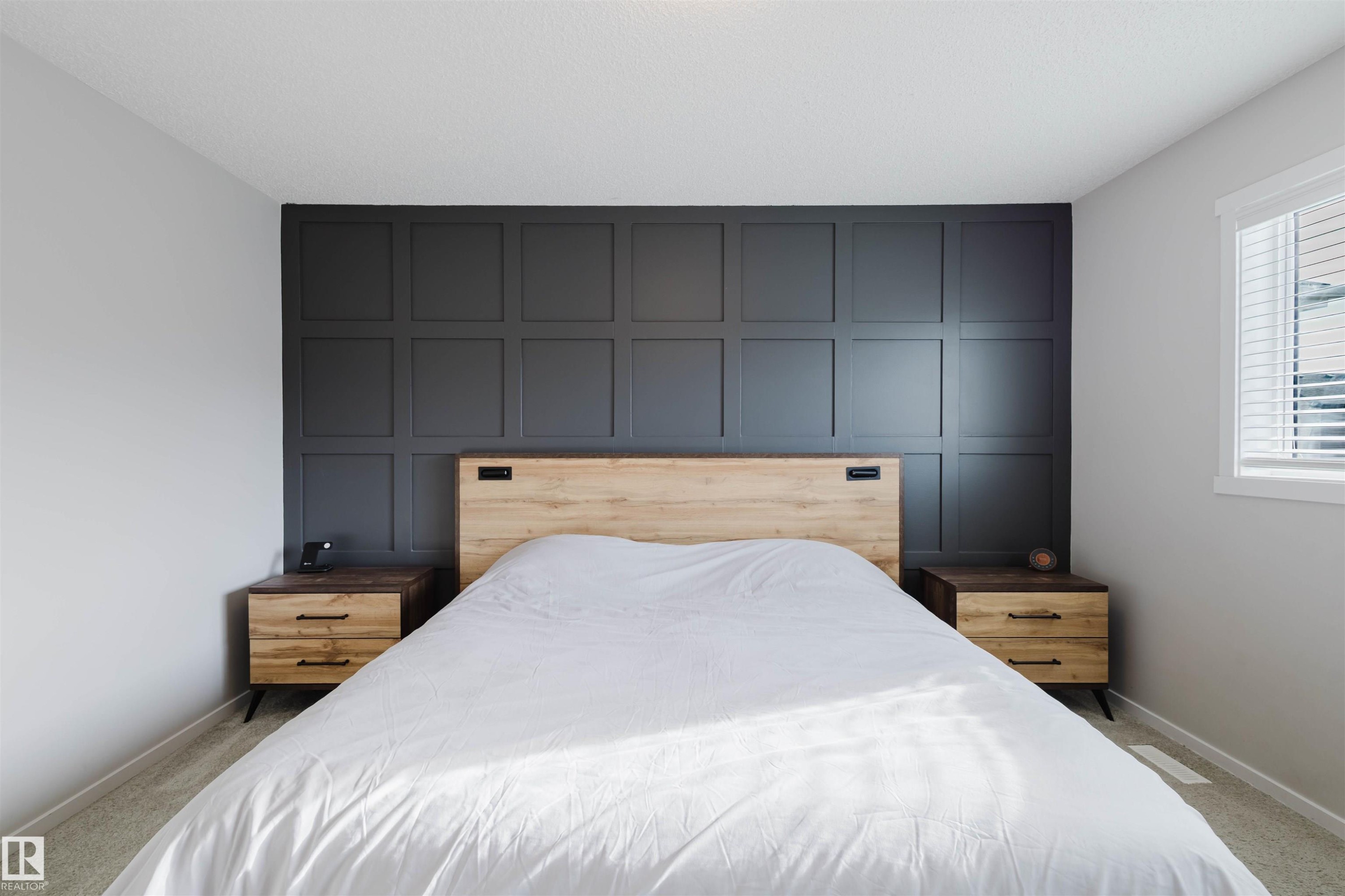 20741 98A Avenue, Edmonton, AB - Indoor Photo Showing Bedroom