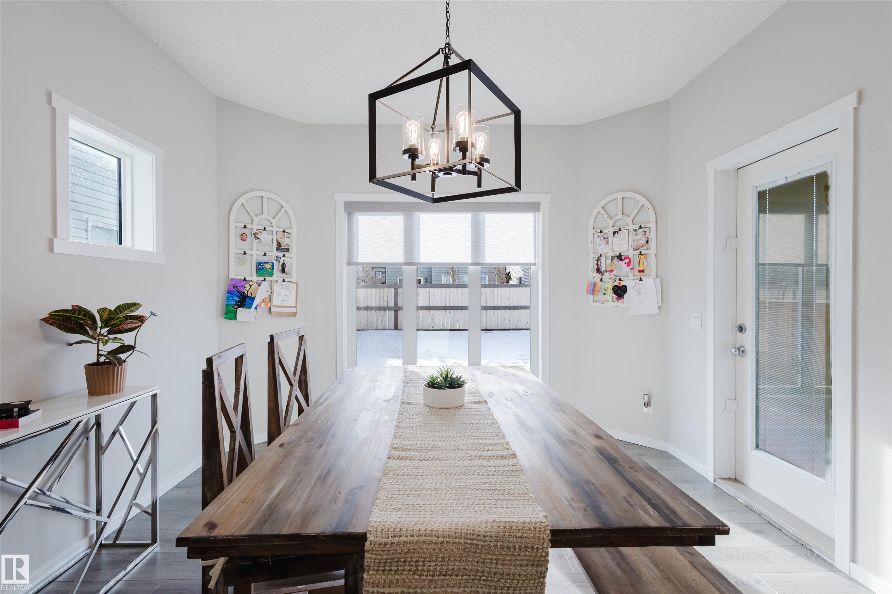20741 98A Avenue, Edmonton, AB - Indoor Photo Showing Dining Room