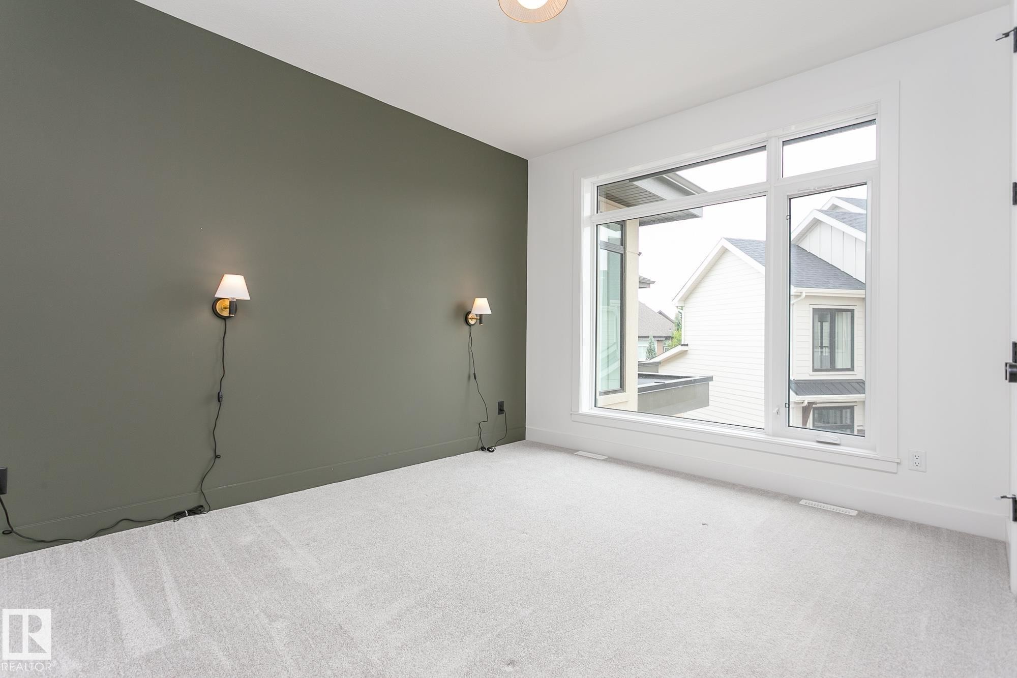 152 Hays Ridge Boulevard Sw, Edmonton, AB - Indoor Photo Showing Other Room