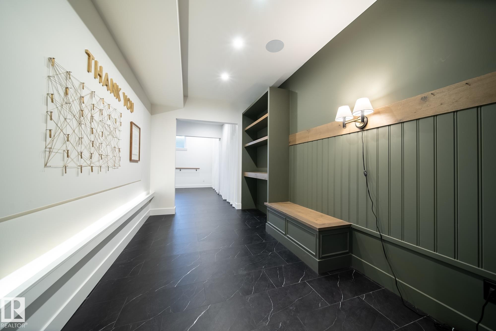 152 Hays Ridge Boulevard Sw, Edmonton, AB - Indoor Photo Showing Other Room
