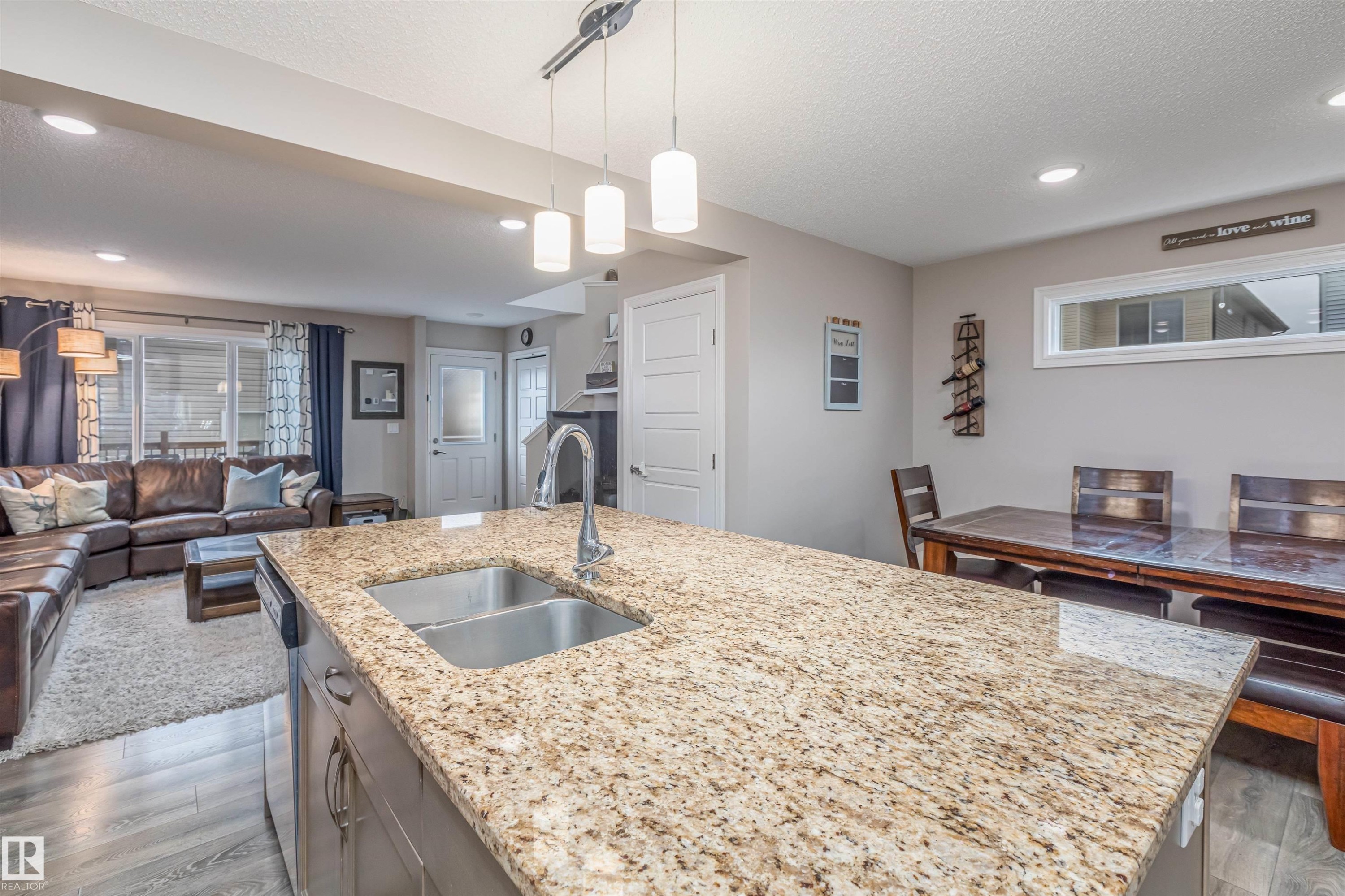 816 35 Avenue, Edmonton, AB - Indoor Photo Showing Other Room