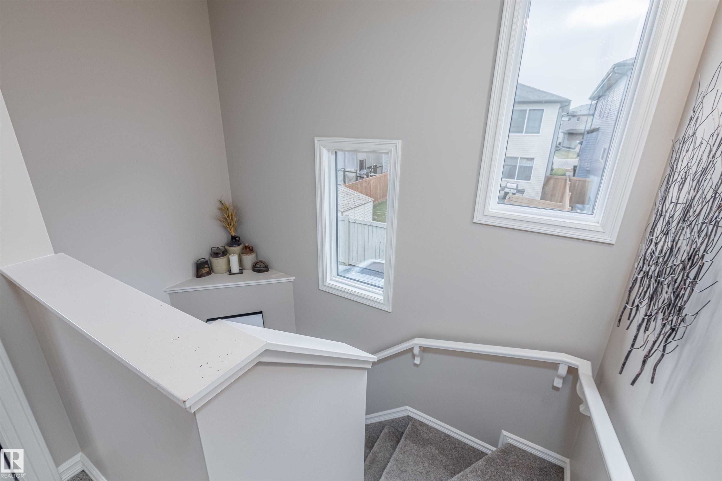 816 35 Avenue, Edmonton, AB - Indoor Photo Showing Other Room