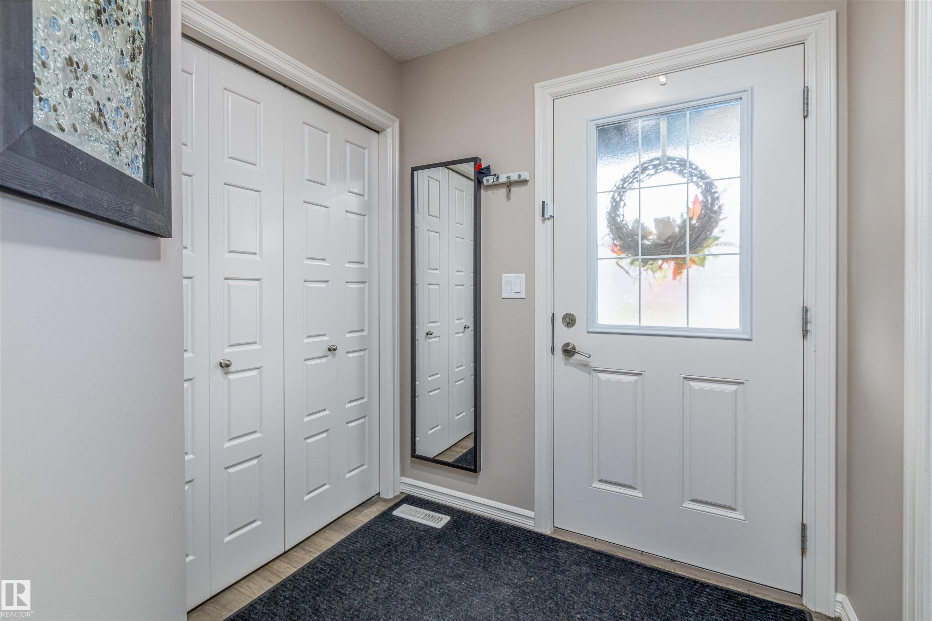 816 35 Avenue, Edmonton, AB - Indoor Photo Showing Other Room