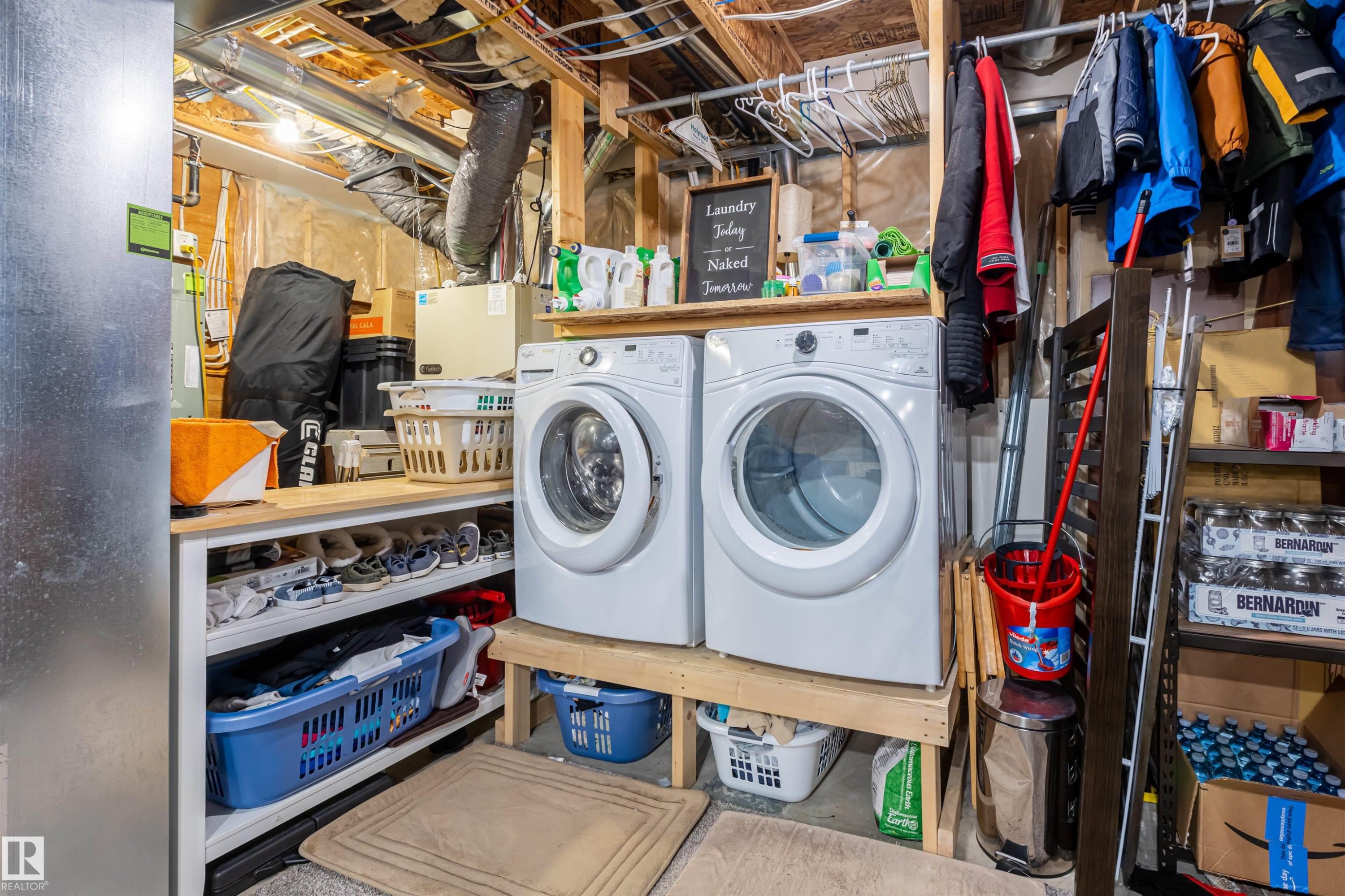 816 35 Avenue, Edmonton, AB - Indoor Photo Showing Laundry Room