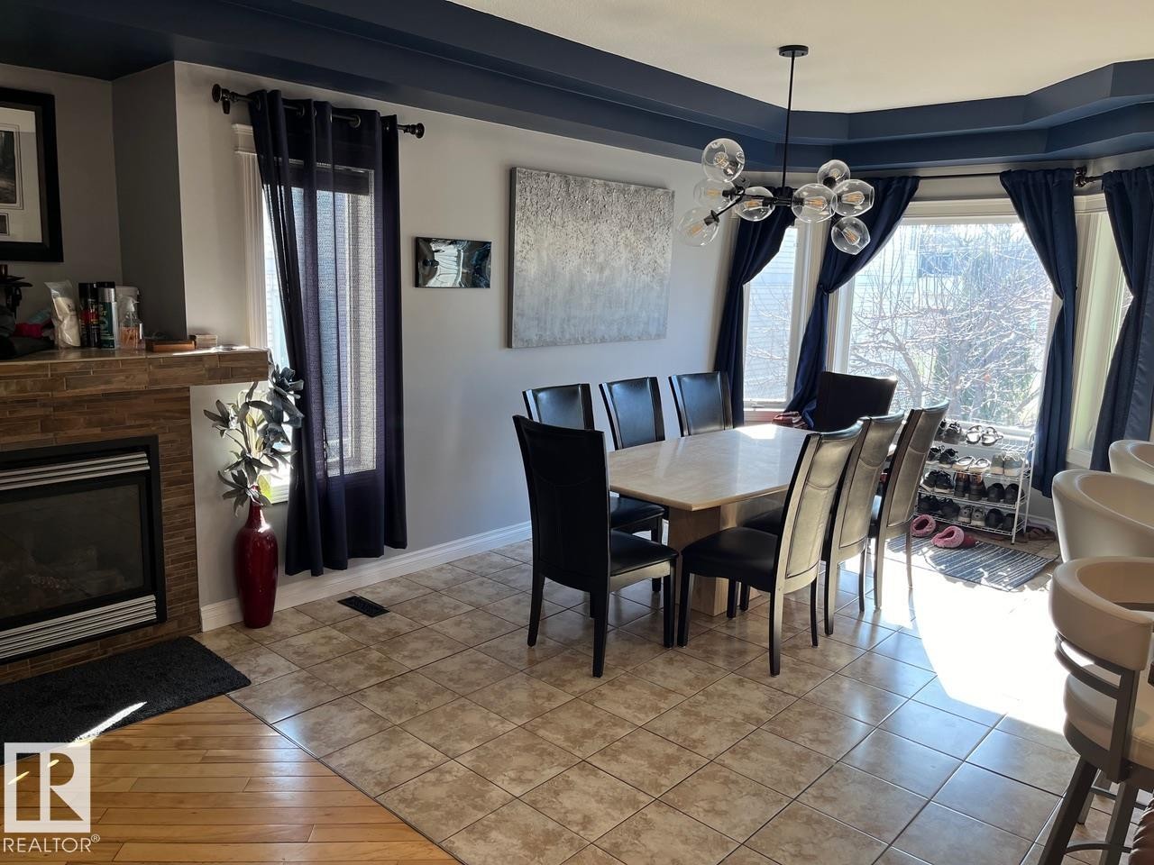 12944 119 Street, Edmonton, AB - Indoor With Fireplace